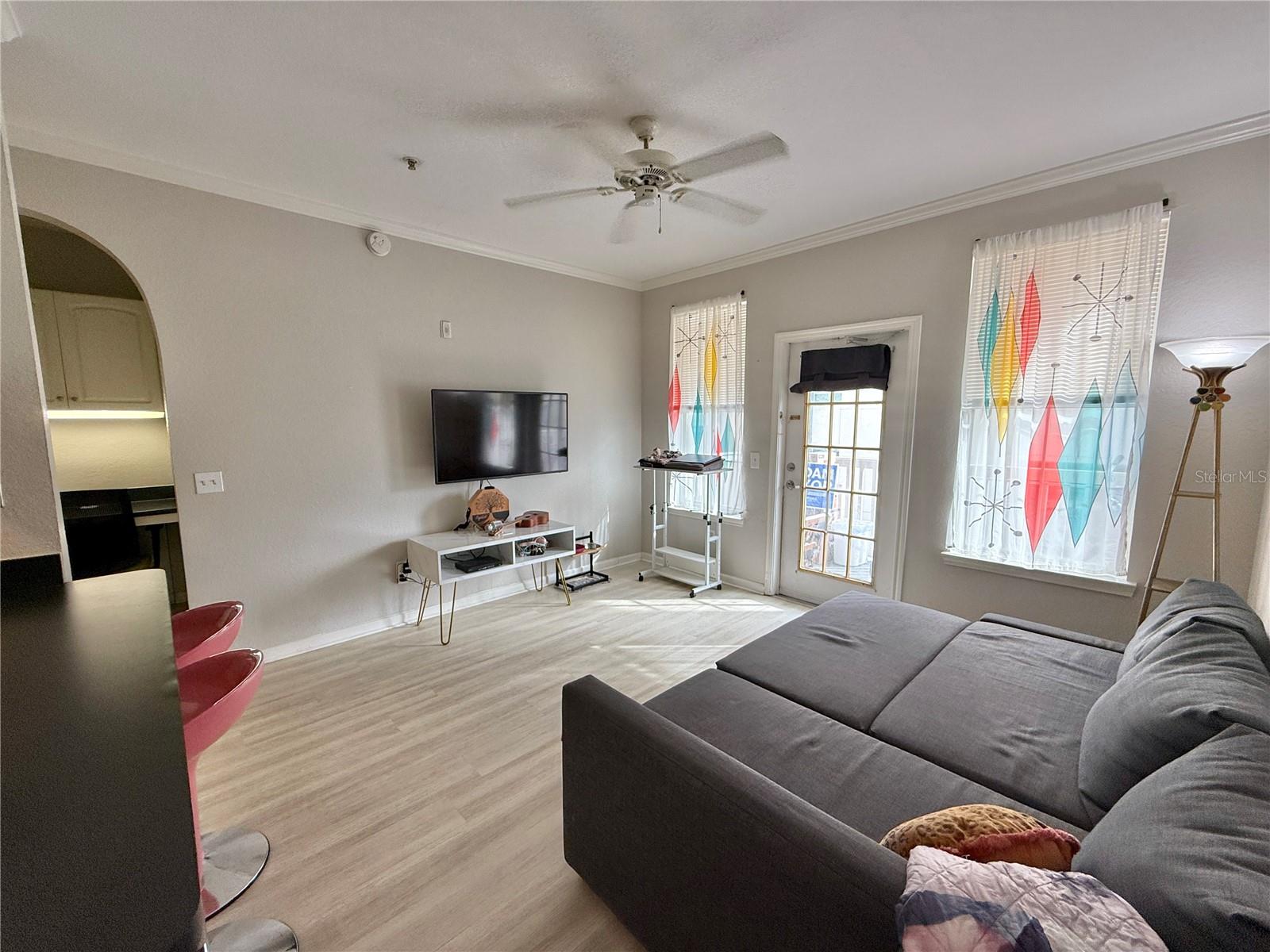 Image 9 of 42 For 860 Orange Avenue 217