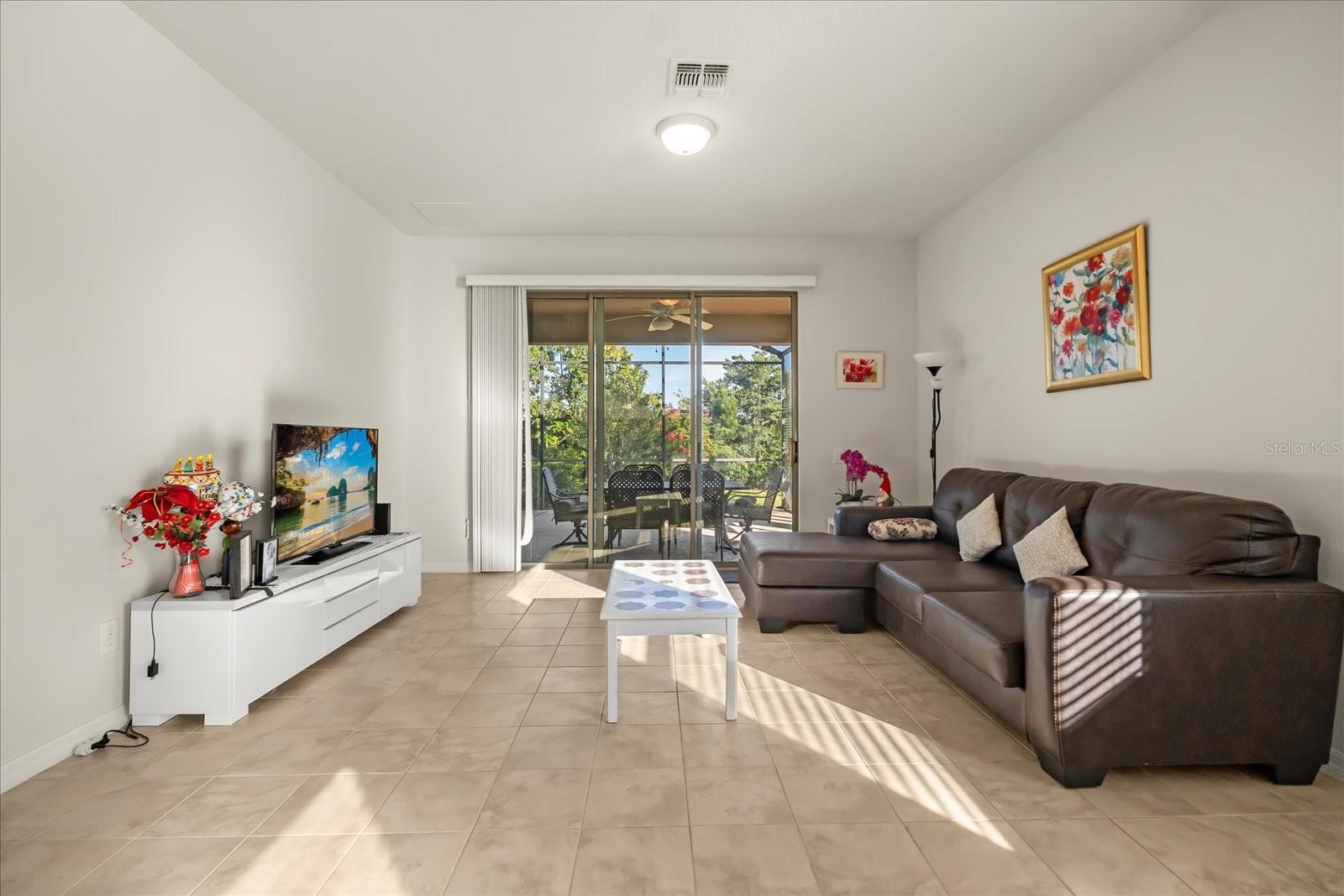 Image 7 of 50 For 540 Pamplona Place