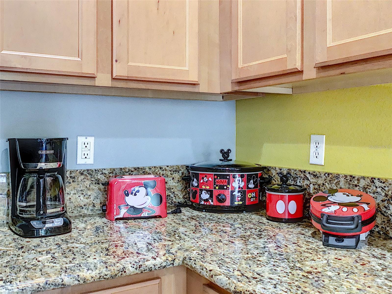 Image 16 of 100 For 891 Assembly Court