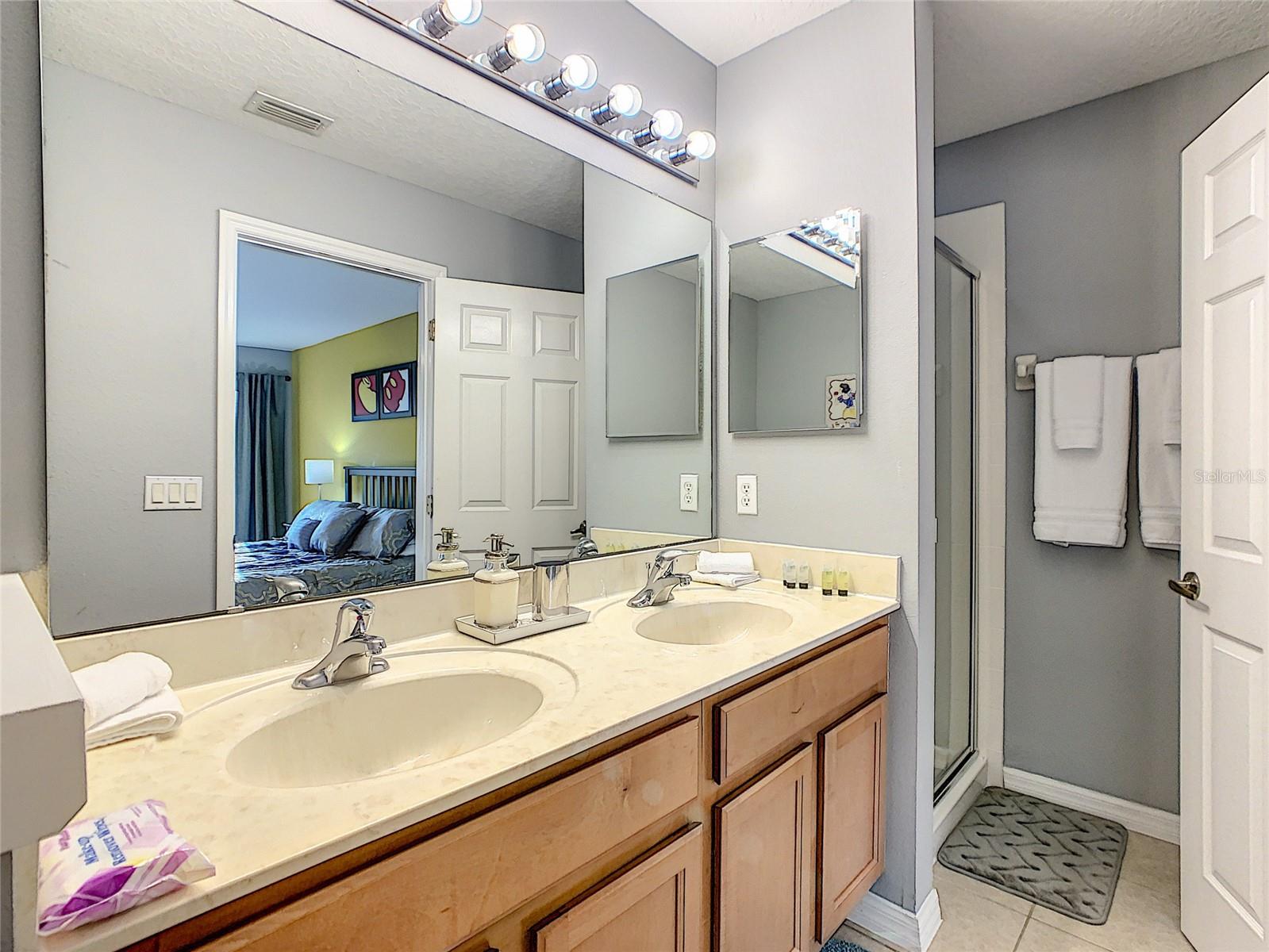 Image 34 of 100 For 891 Assembly Court