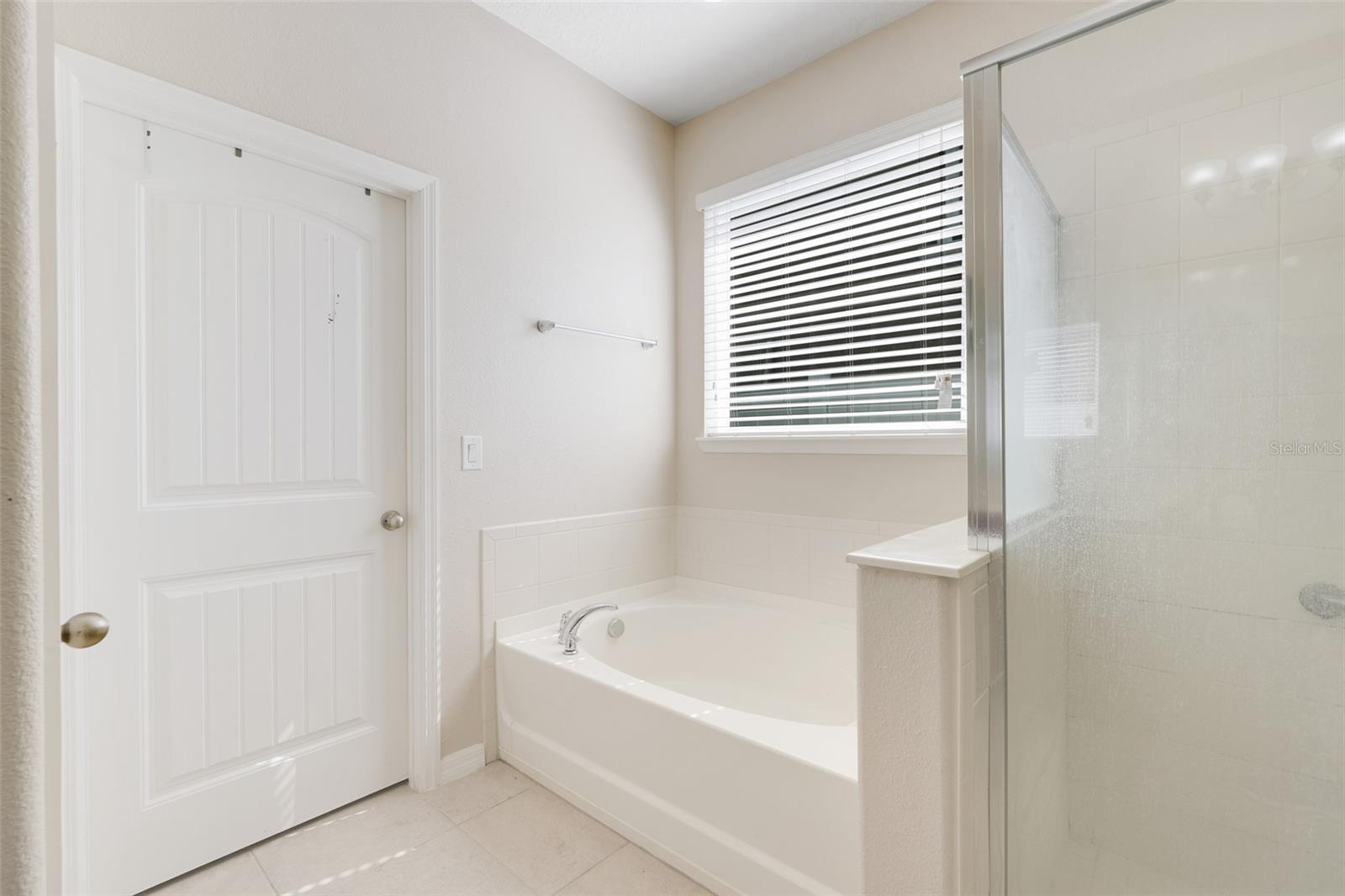 Image 20 of 36 For 13506 Silver Strand Falls Drive