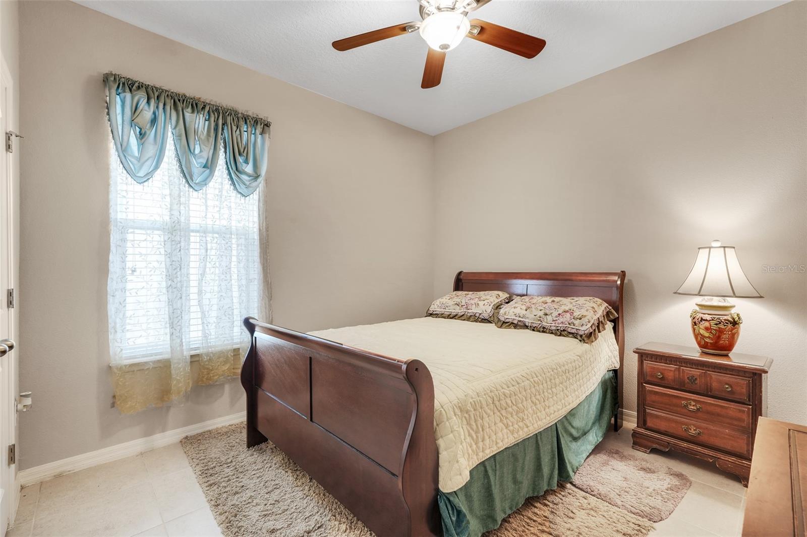 Image 22 of 36 For 13506 Silver Strand Falls Drive