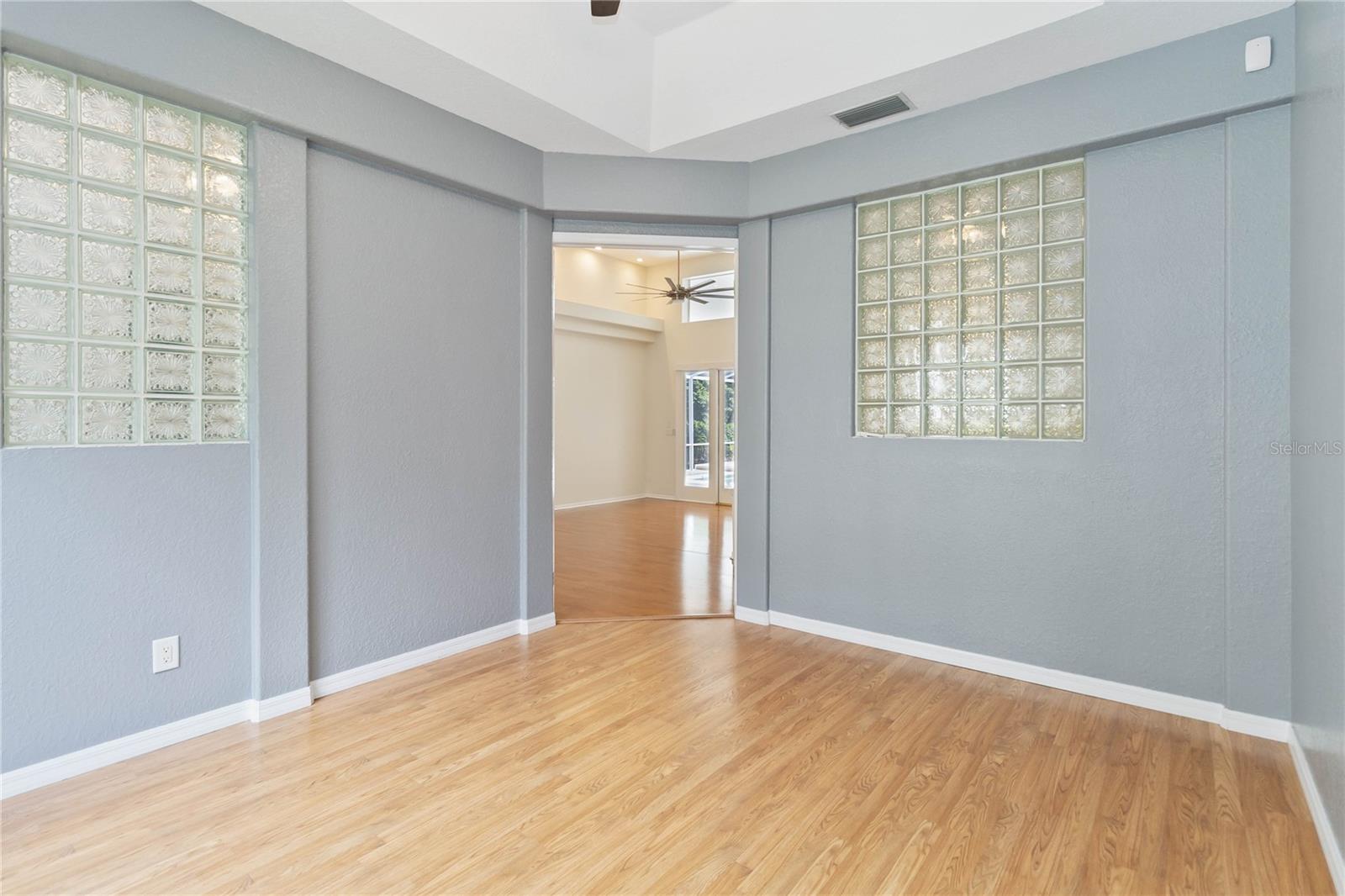 Image 10 of 43 For 5121 Timberview Terrace