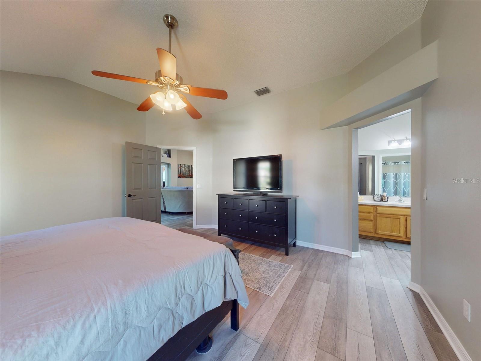 Image 24 of 56 For 714 Del Rosario Street