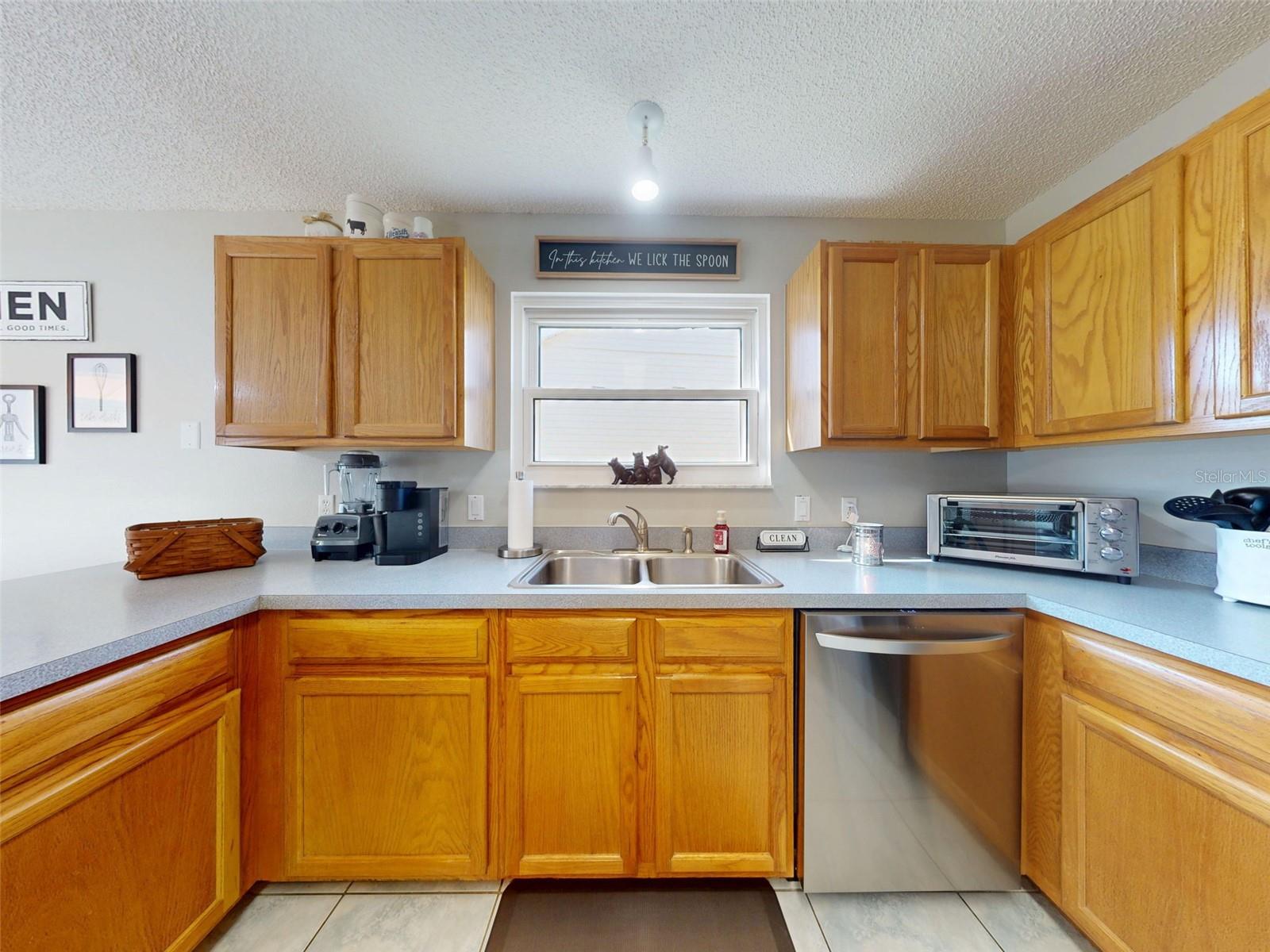 Image 34 of 56 For 714 Del Rosario Street