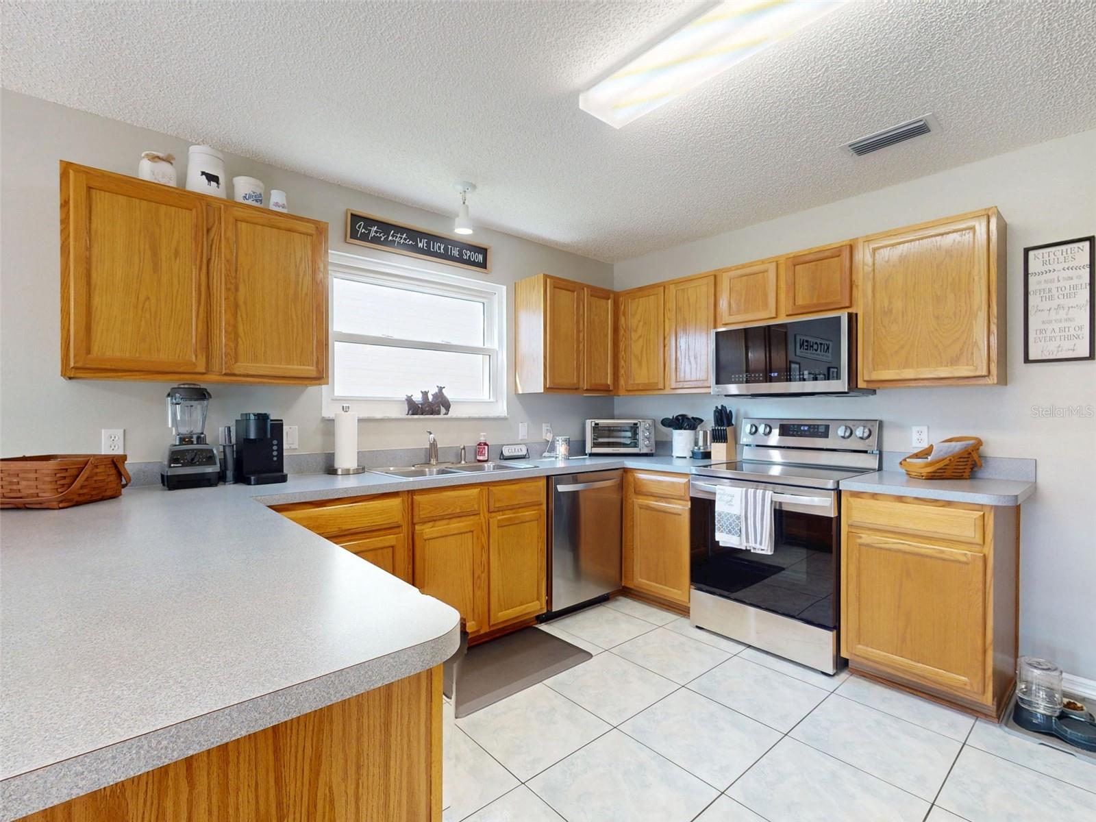 Image 38 of 56 For 714 Del Rosario Street