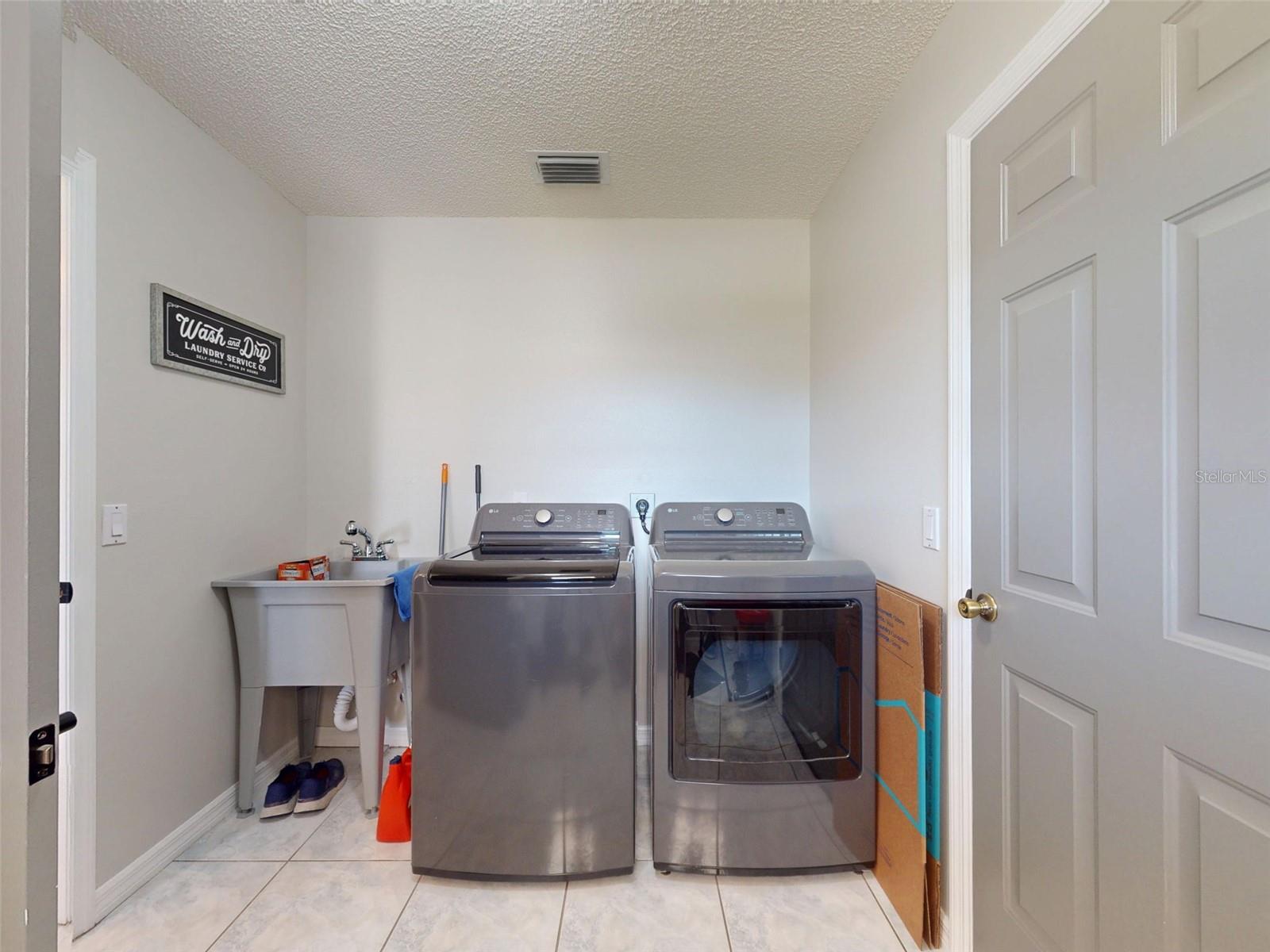 Image 46 of 56 For 714 Del Rosario Street