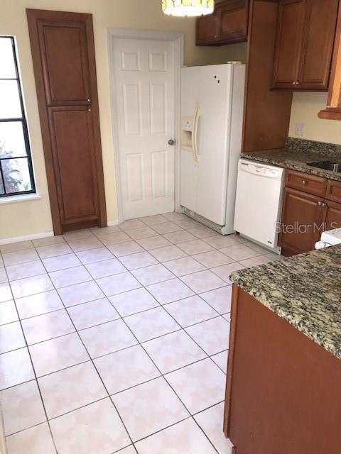 Image 5 of 13 For 715 Caribou Drive