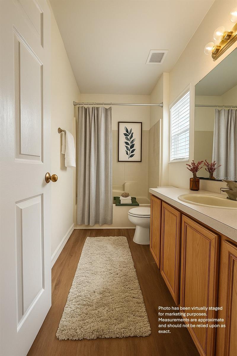 Image 4 of 13 For 402 Greenwich Court