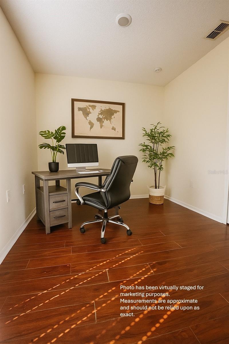 Image 7 of 13 For 402 Greenwich Court