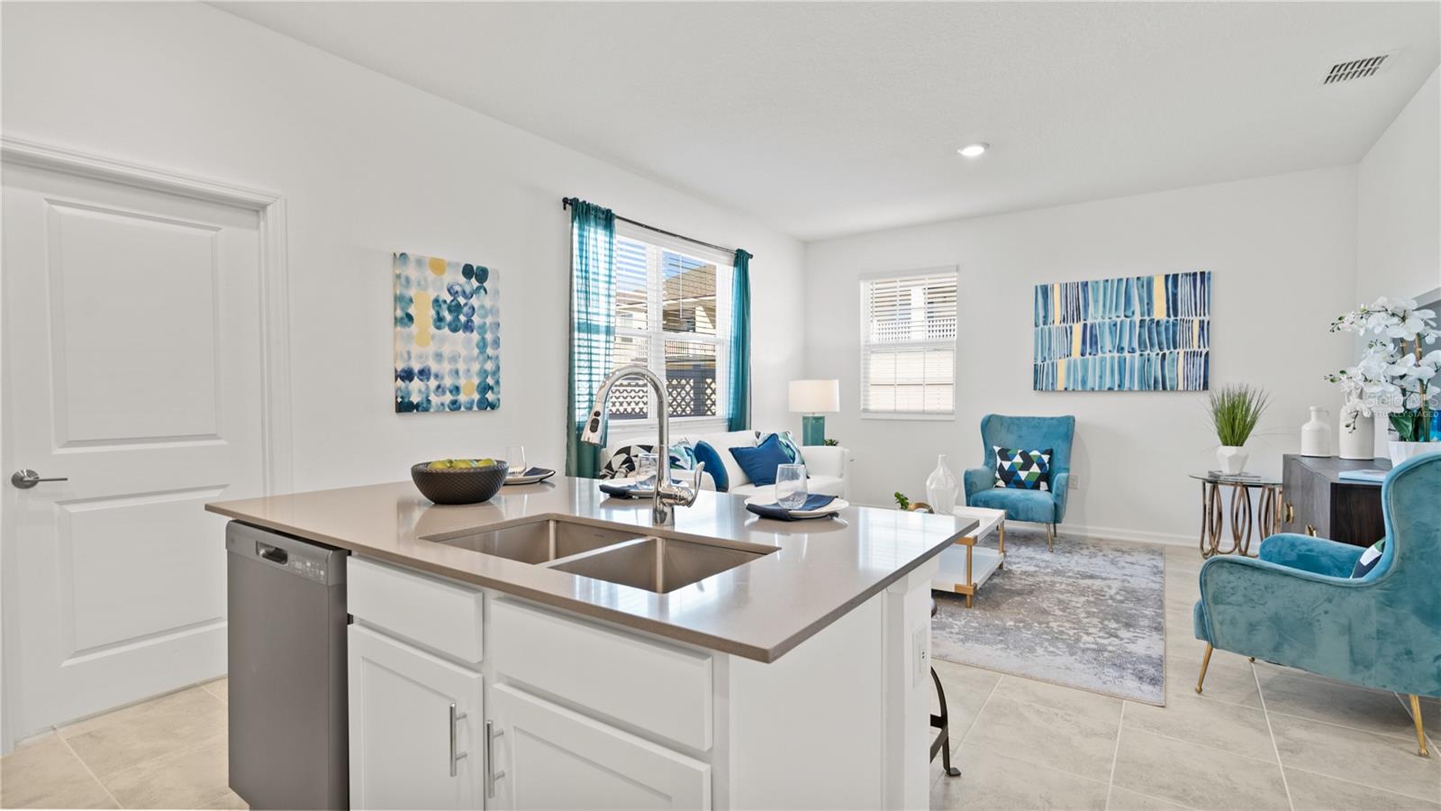 Image 4 of 34 For 5581 Ronin Drive