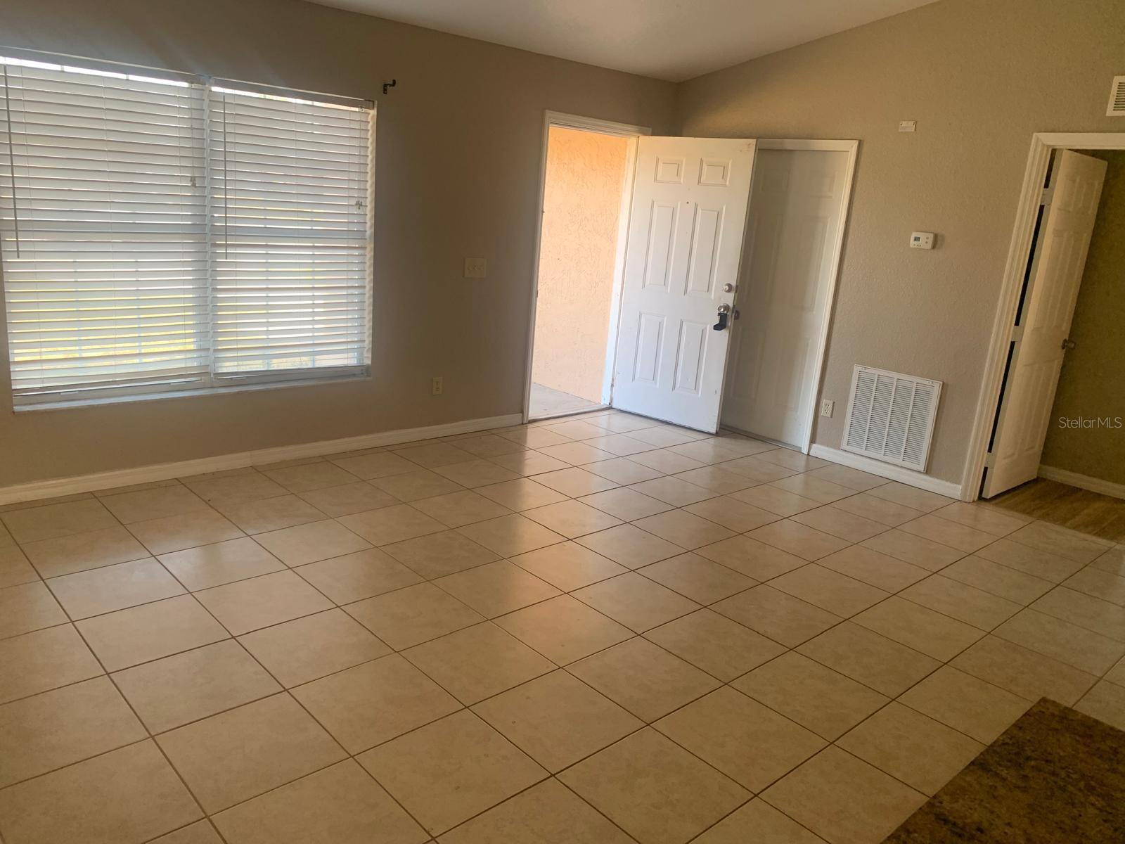 Image 8 of 11 For 254 Marion Oaks Manor