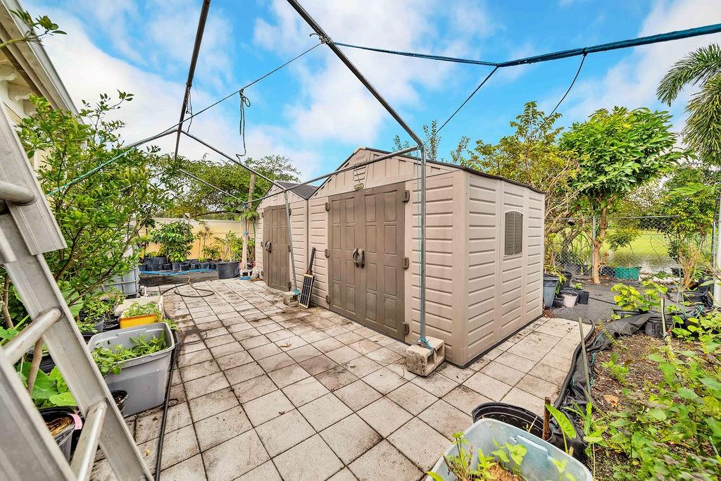 Image 31 of 39 For 20831 Copperhead Drive