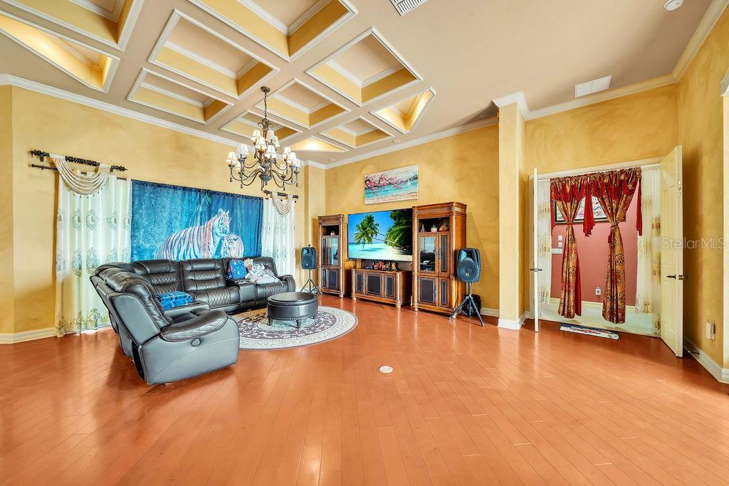 Image 7 of 39 For 20831 Copperhead Drive