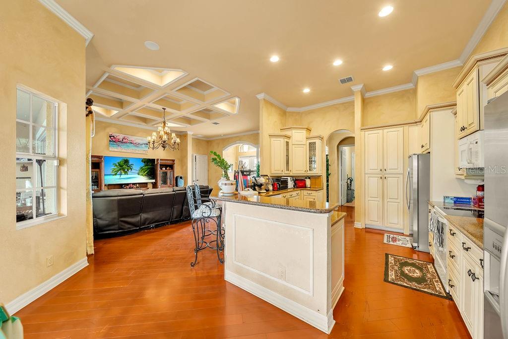 Image 8 of 39 For 20831 Copperhead Drive