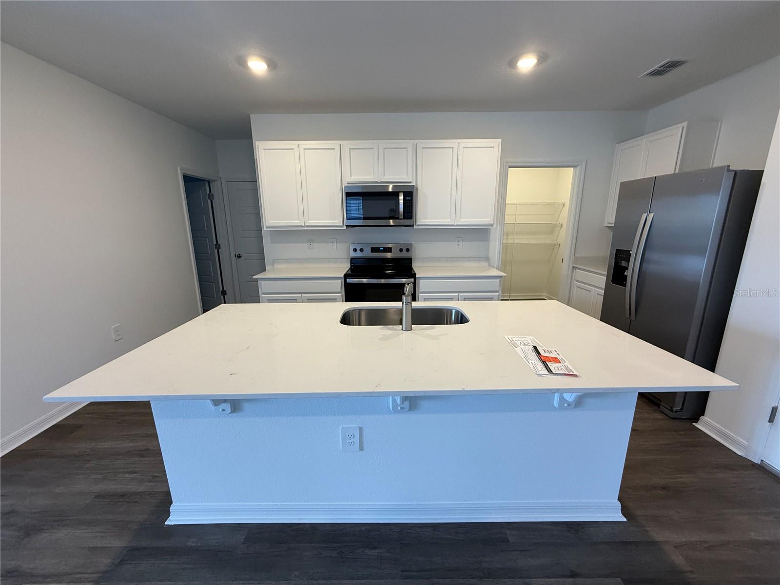 Image 2 of 32 For 4659 Ostero St