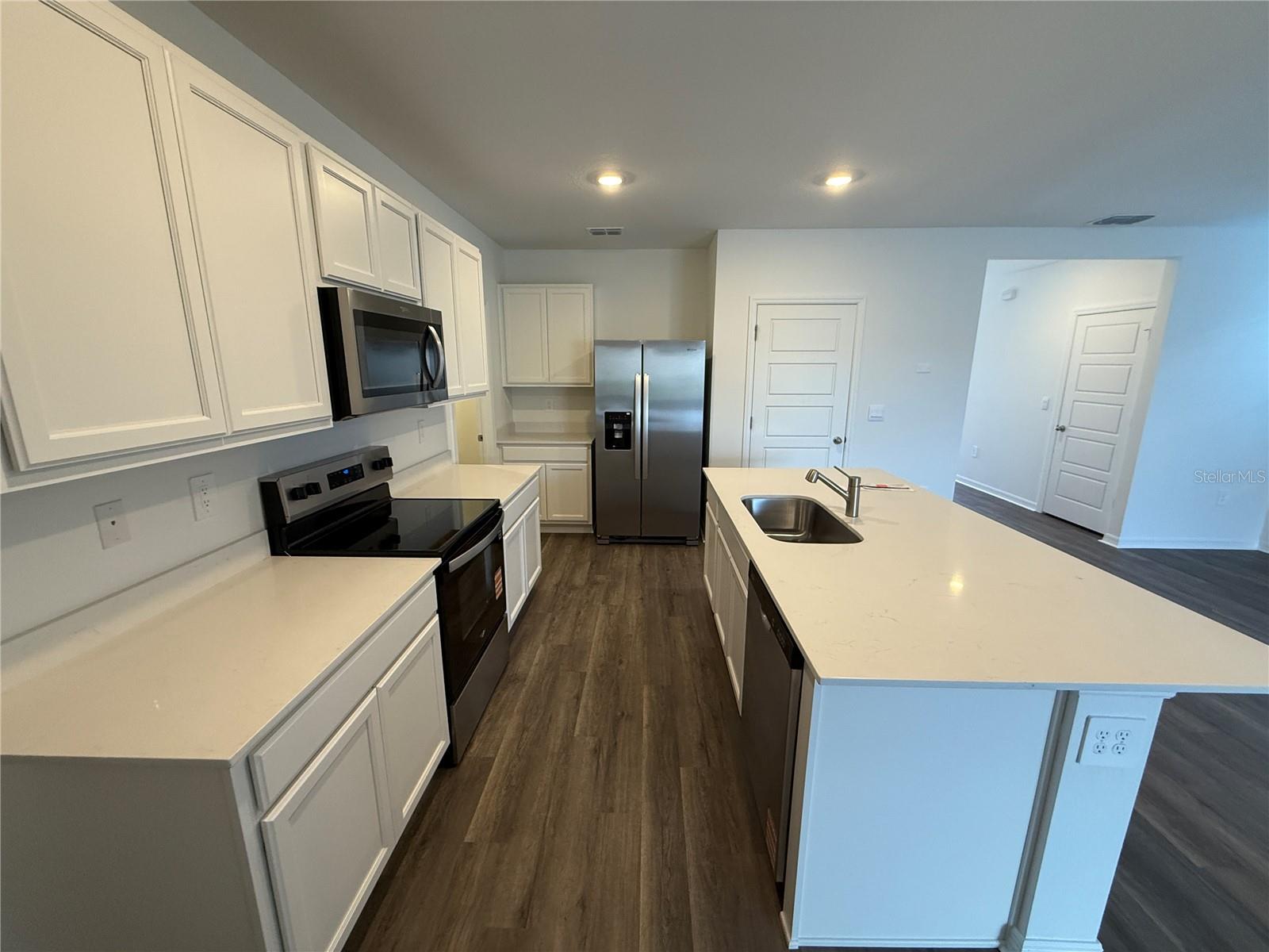 Image 3 of 32 For 4659 Ostero St