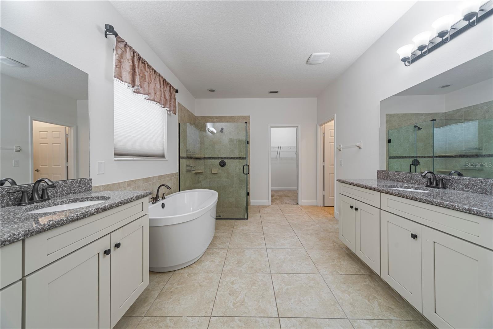 Image 22 of 44 For 9005 Reflection Pointe Drive