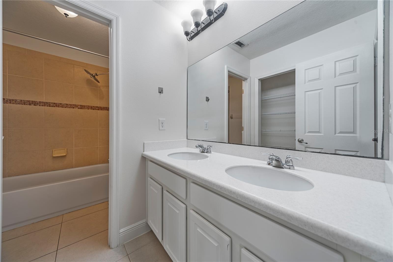 Image 38 of 44 For 9005 Reflection Pointe Drive