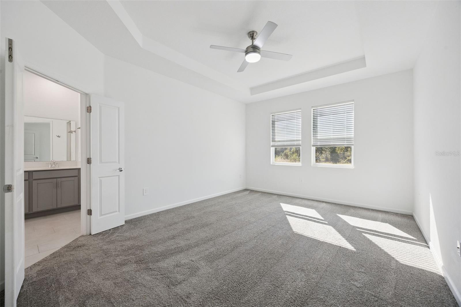 Image 18 of 41 For 6298 Lakepine Street