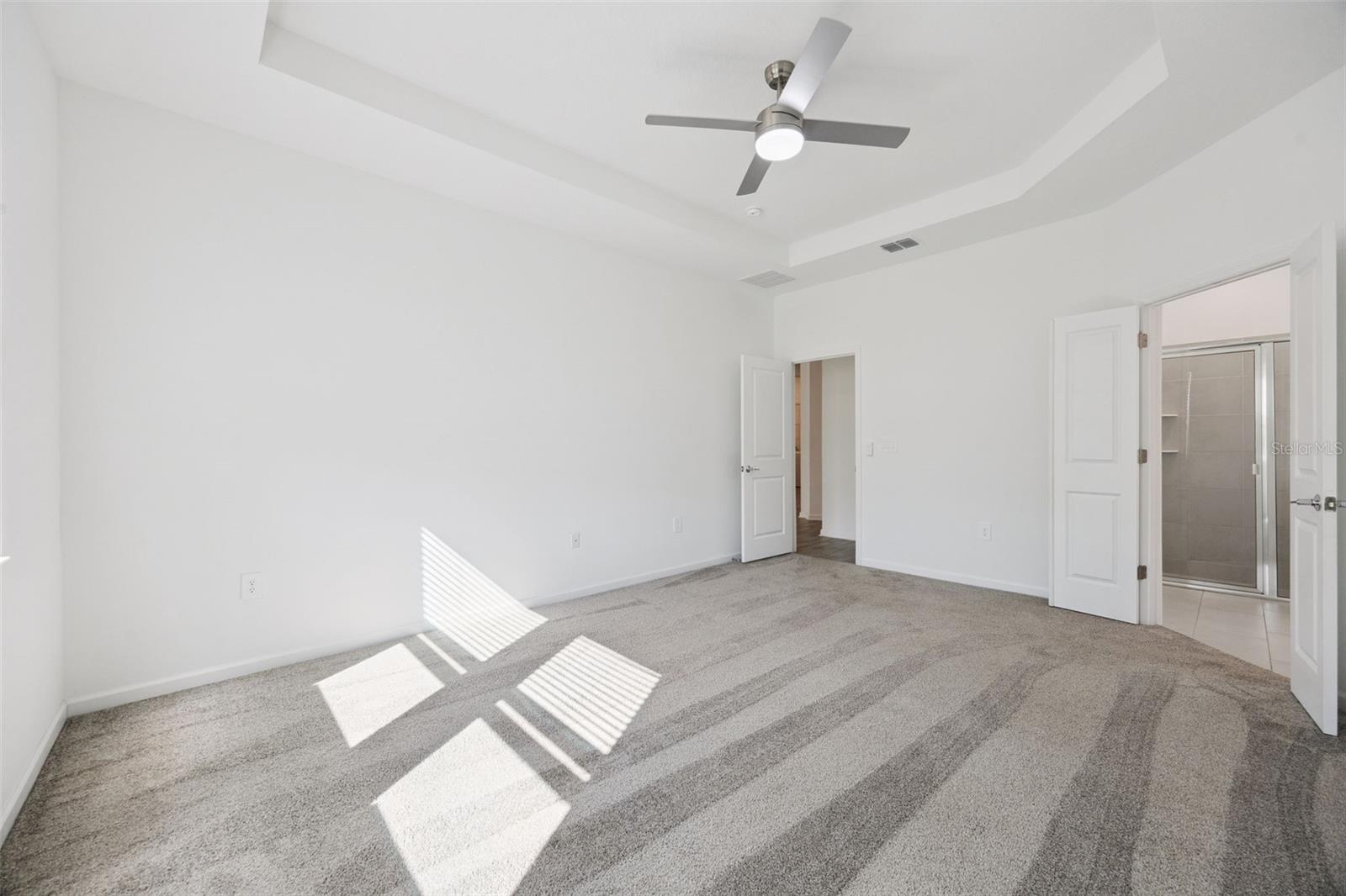 Image 20 of 41 For 6298 Lakepine Street