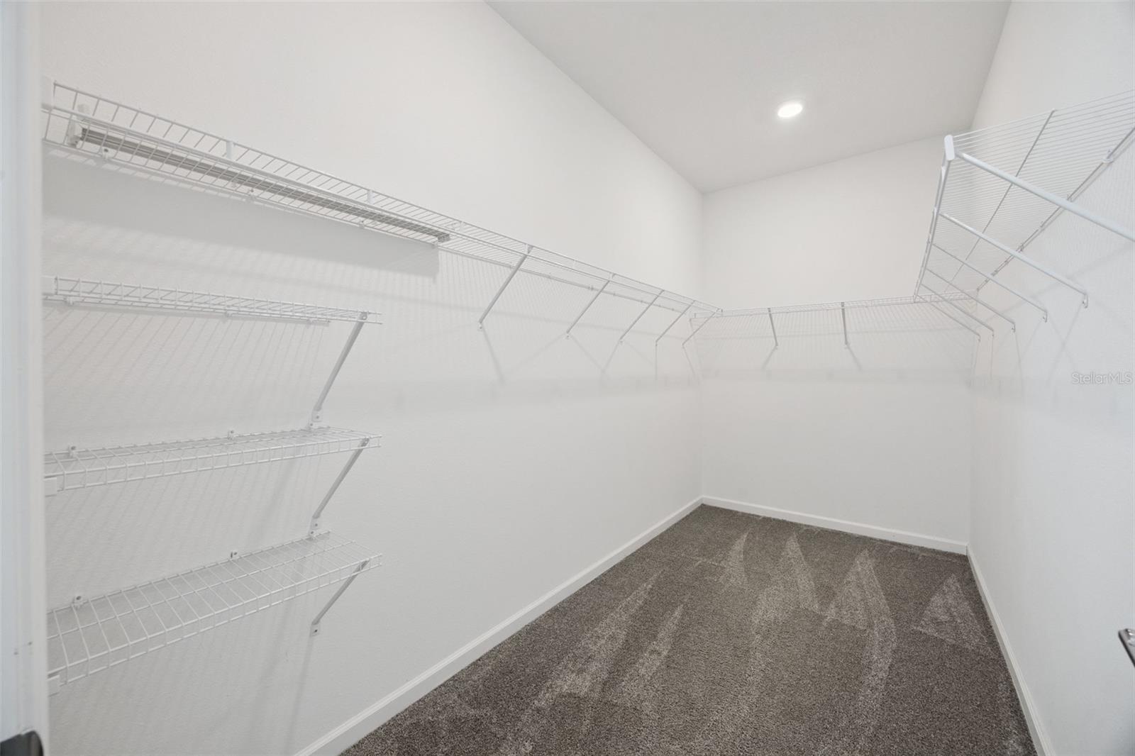 Image 23 of 41 For 6298 Lakepine Street