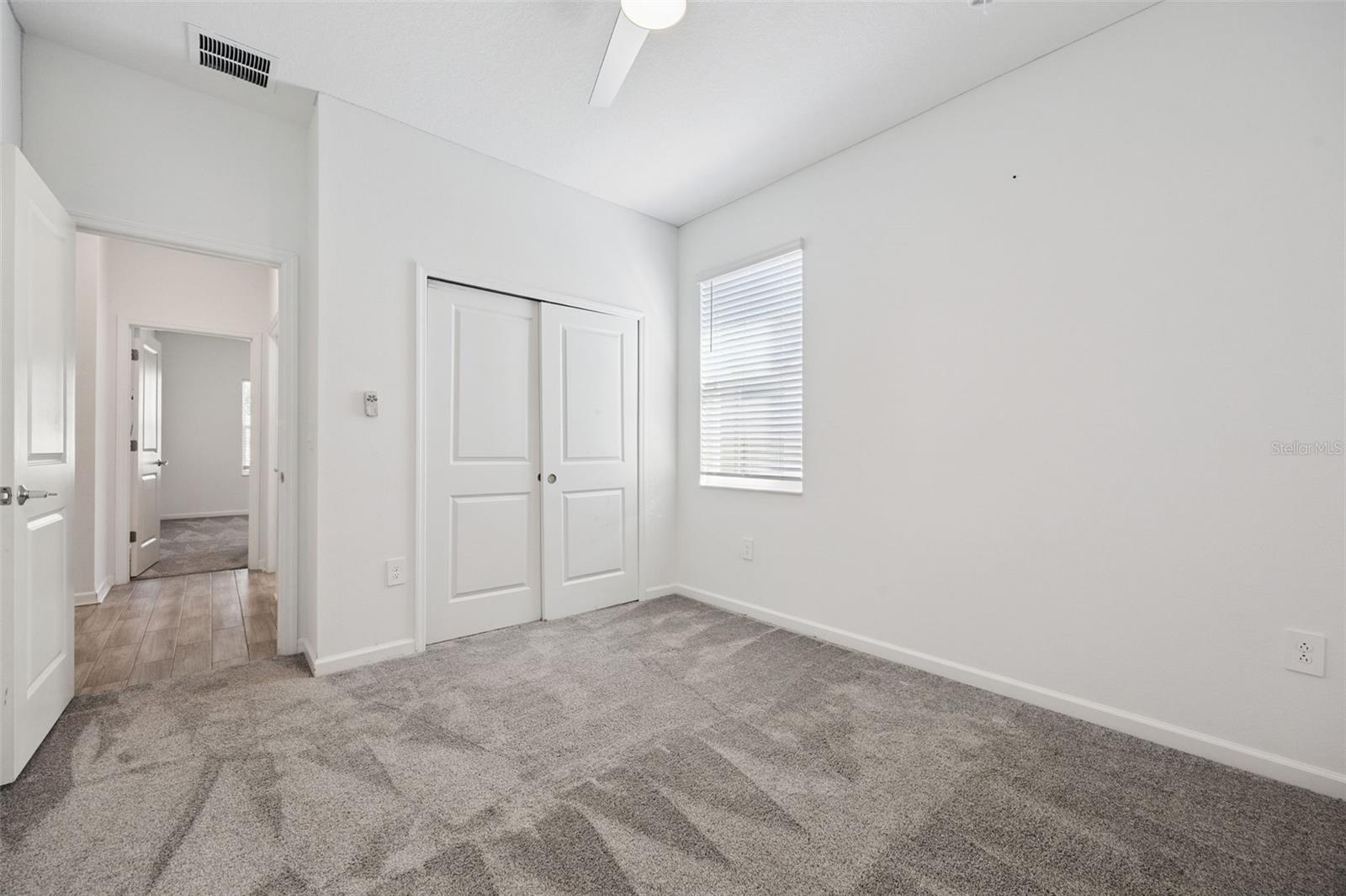 Image 25 of 41 For 6298 Lakepine Street