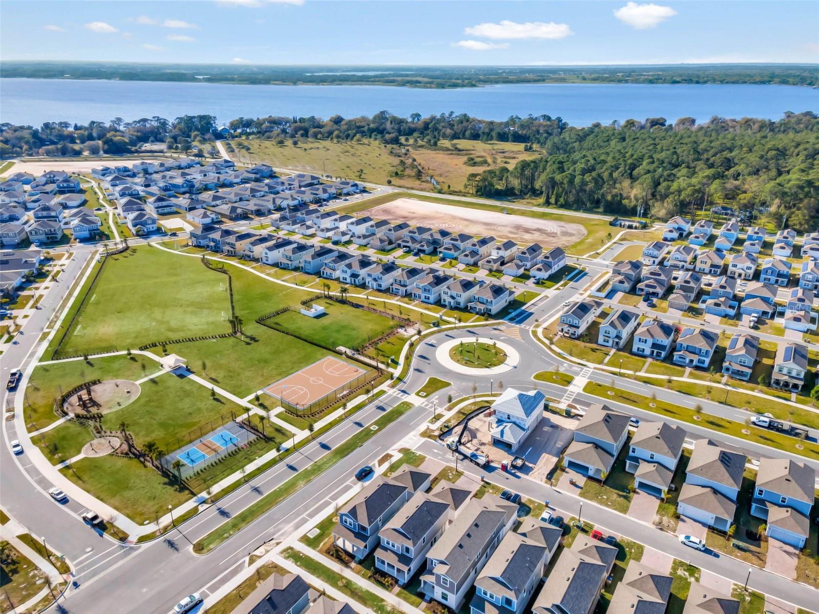 Image 35 of 41 For 6298 Lakepine Street