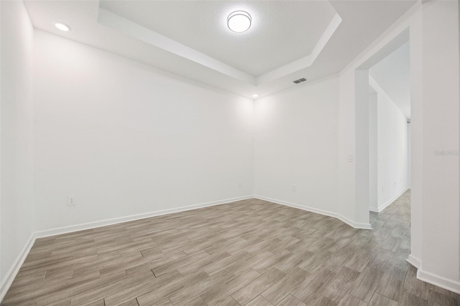 Image 6 of 41 For 6298 Lakepine Street