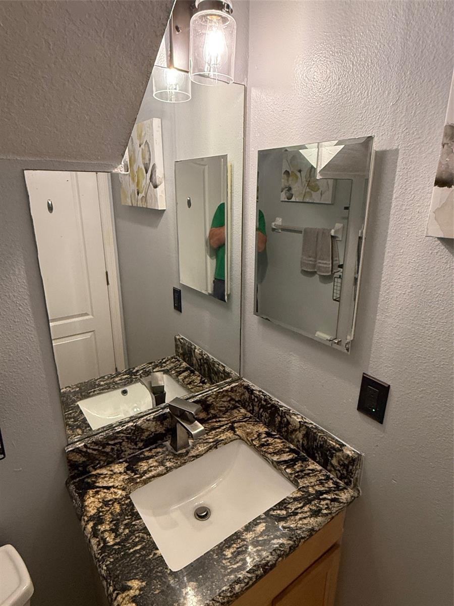 Image 17 of 49 For 2118 Oakington Street