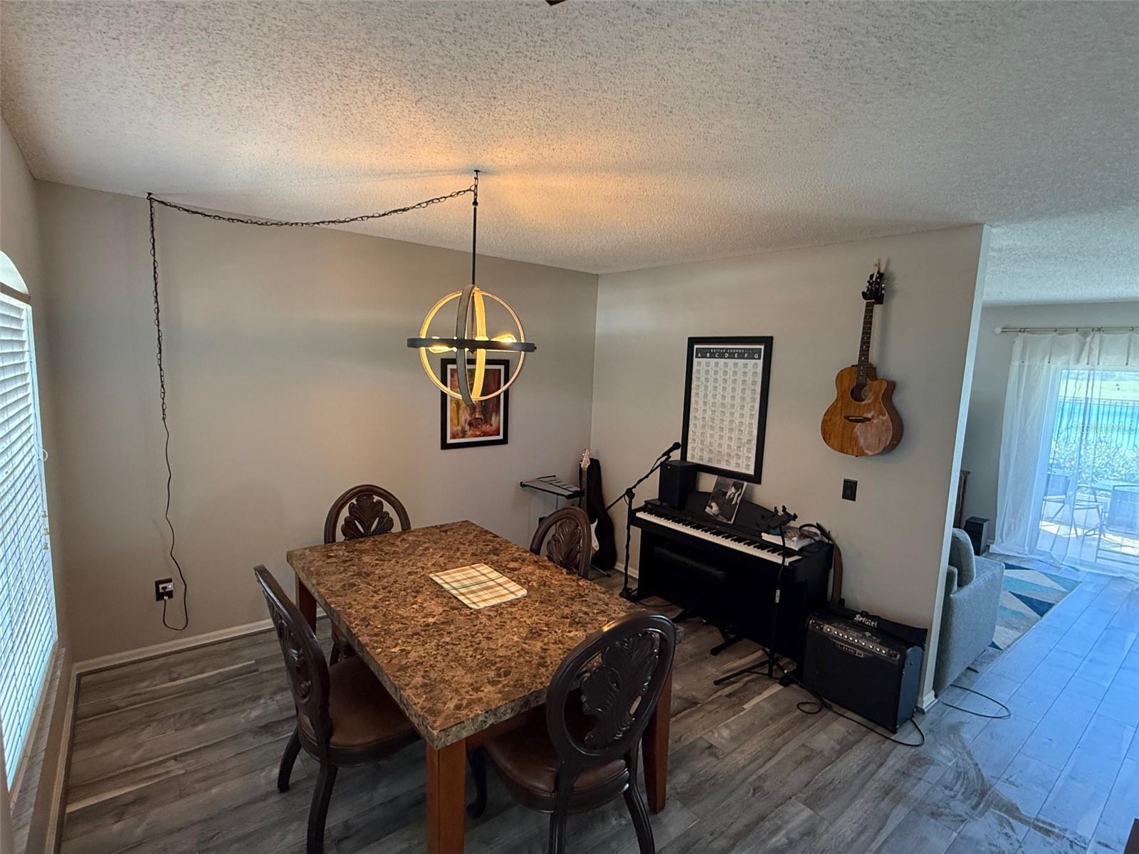 Image 7 of 49 For 2118 Oakington Street