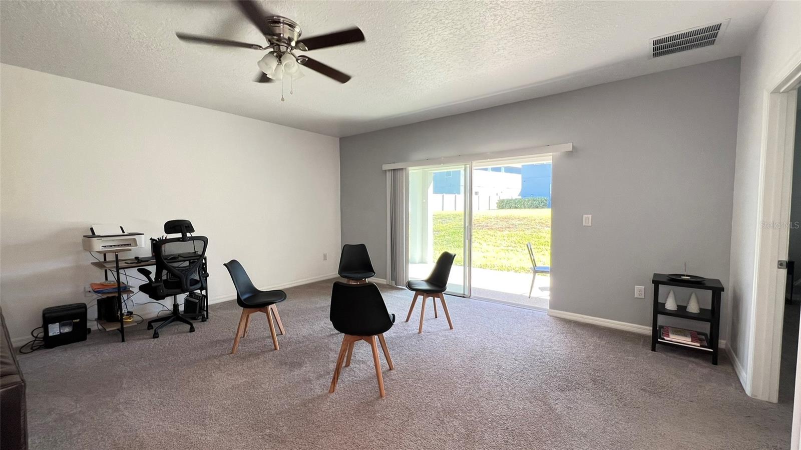 Image 11 of 22 For 136 Hamlet Loop