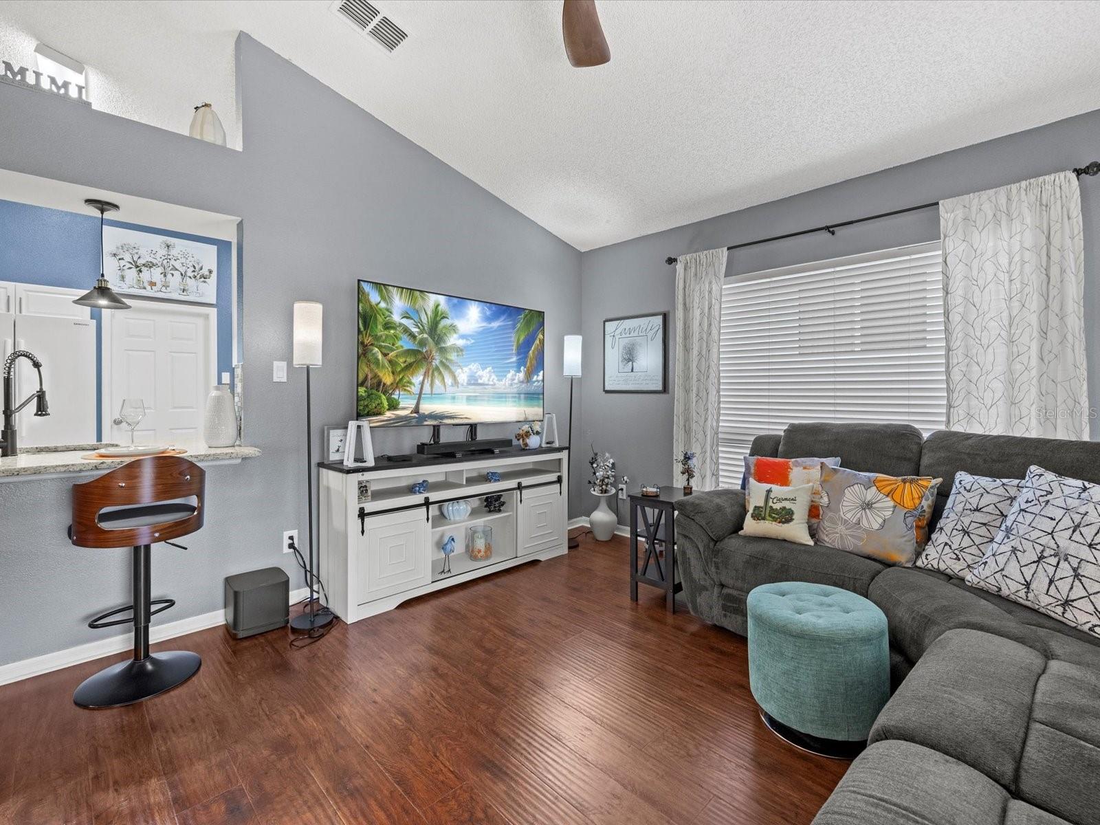 Image 4 of 42 For 4130 Capland Avenue