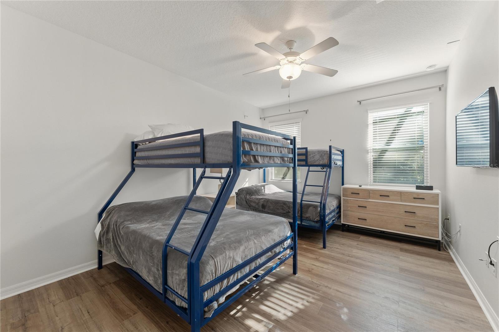 Image 17 of 67 For 4429 Shiva Loop