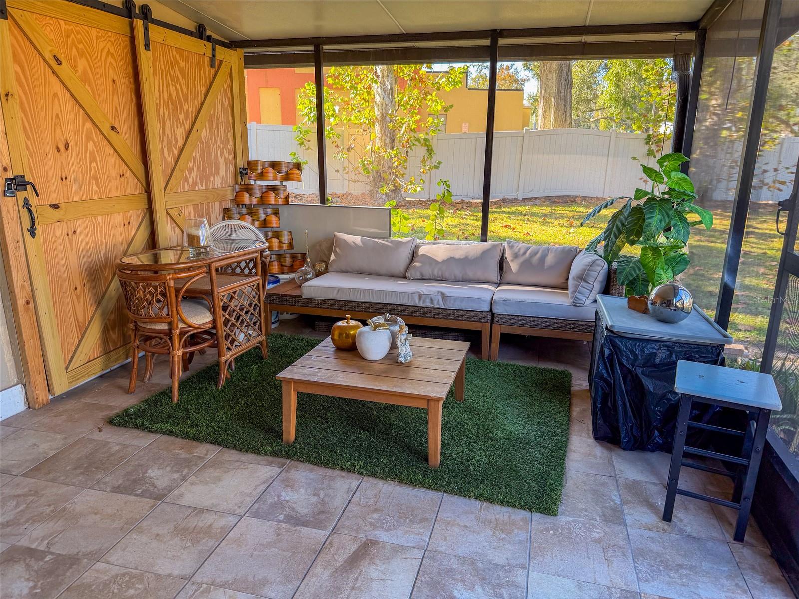 Image 18 of 22 For 2724 Candlewood Court