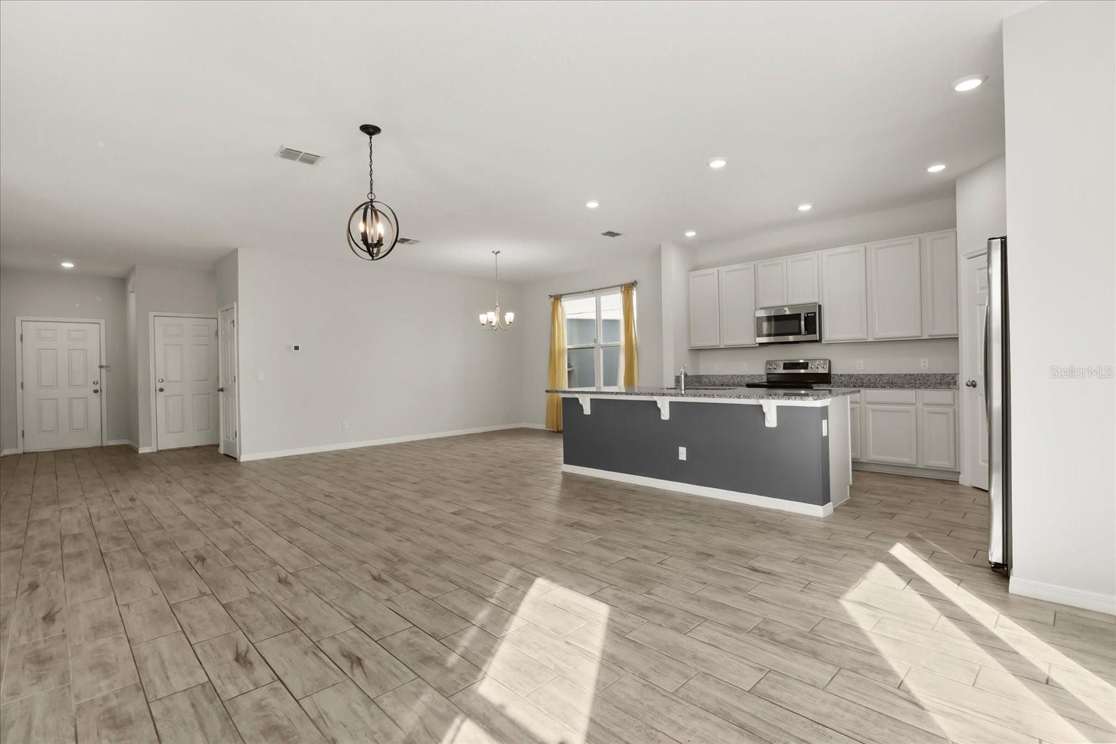 Image 11 of 40 For 170 Aberdeen Street