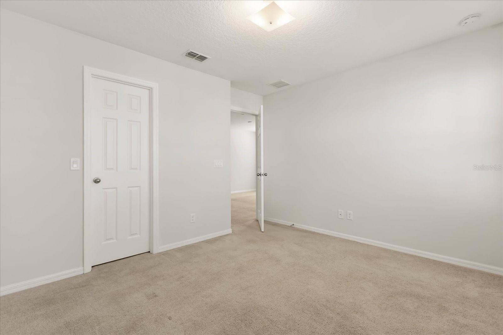 Image 15 of 40 For 170 Aberdeen Street