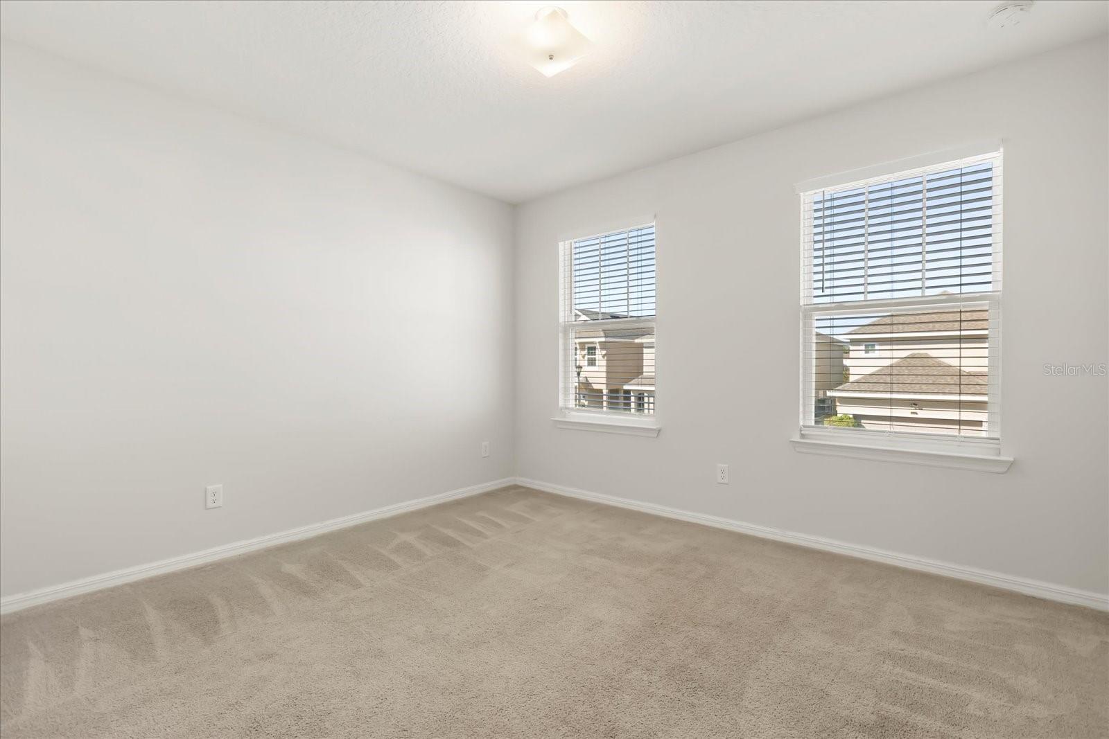 Image 16 of 40 For 170 Aberdeen Street