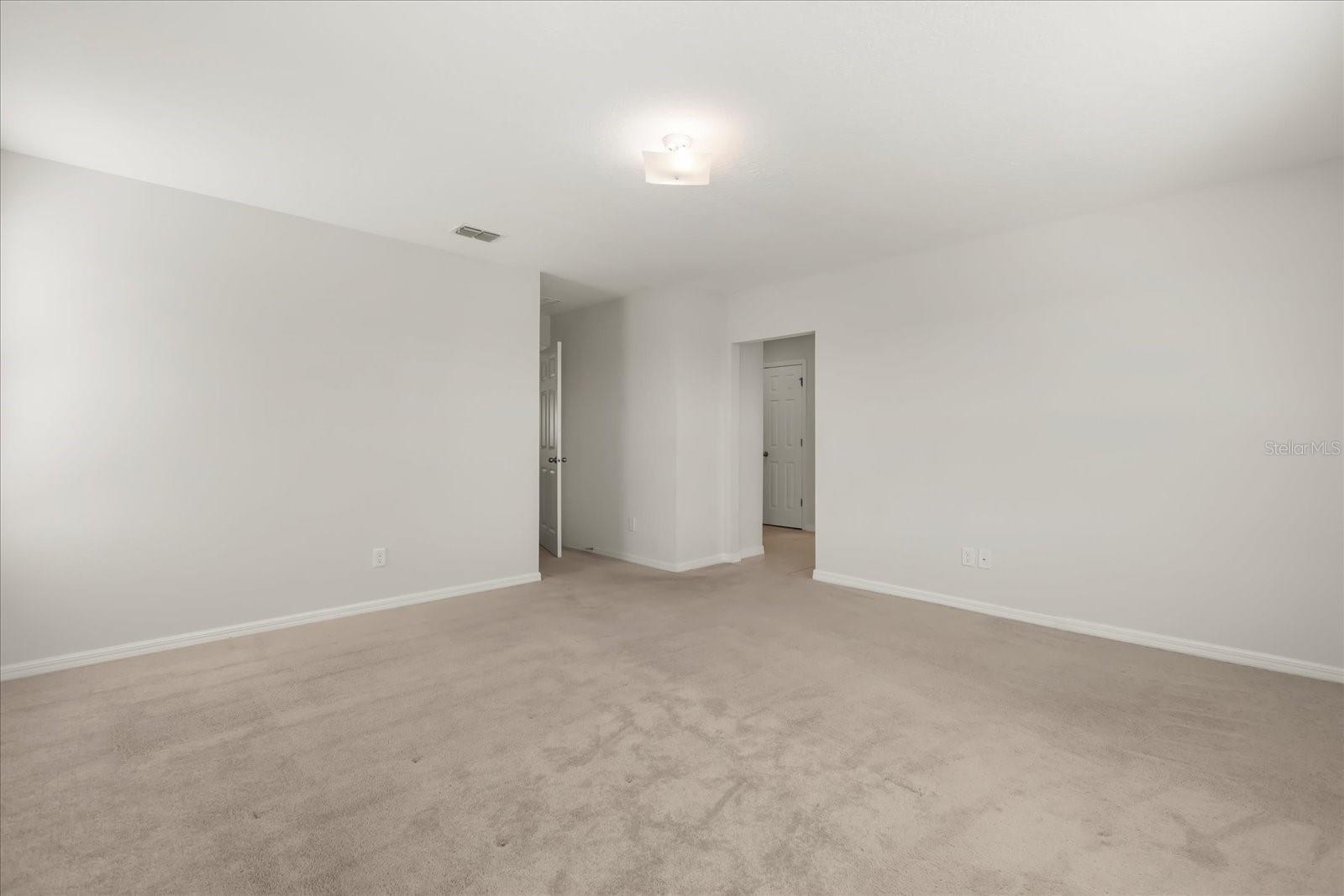 Image 23 of 40 For 170 Aberdeen Street