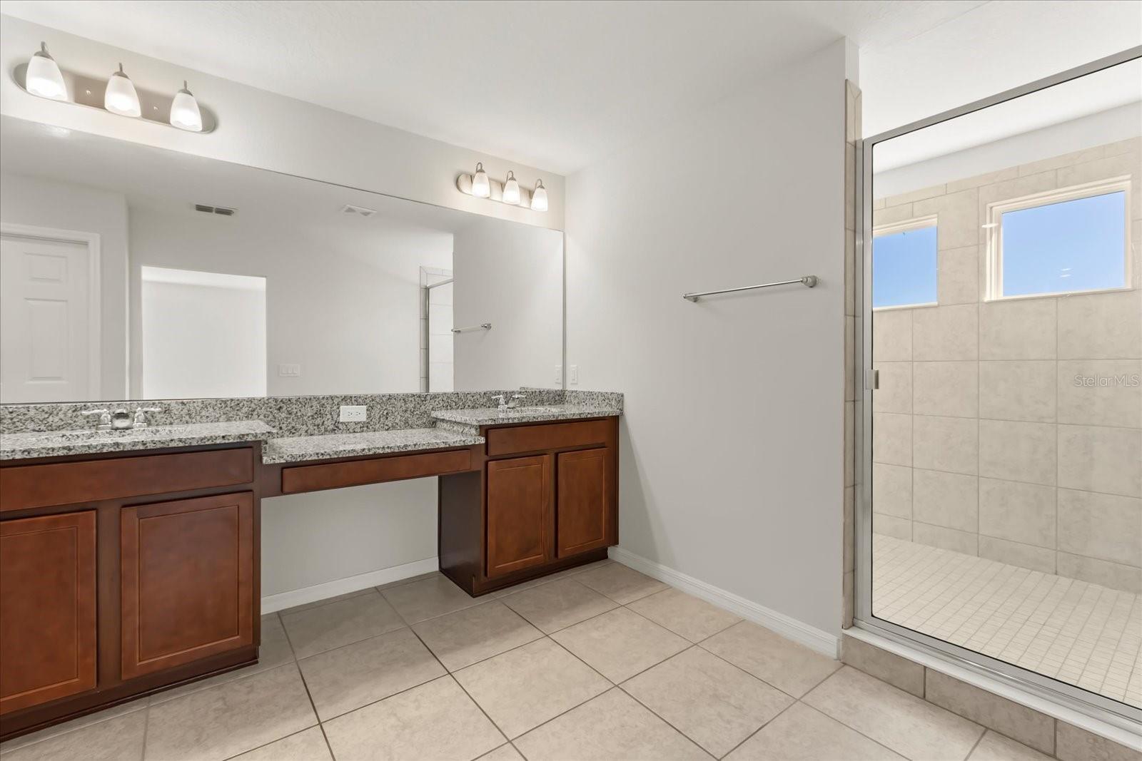 Image 26 of 40 For 170 Aberdeen Street