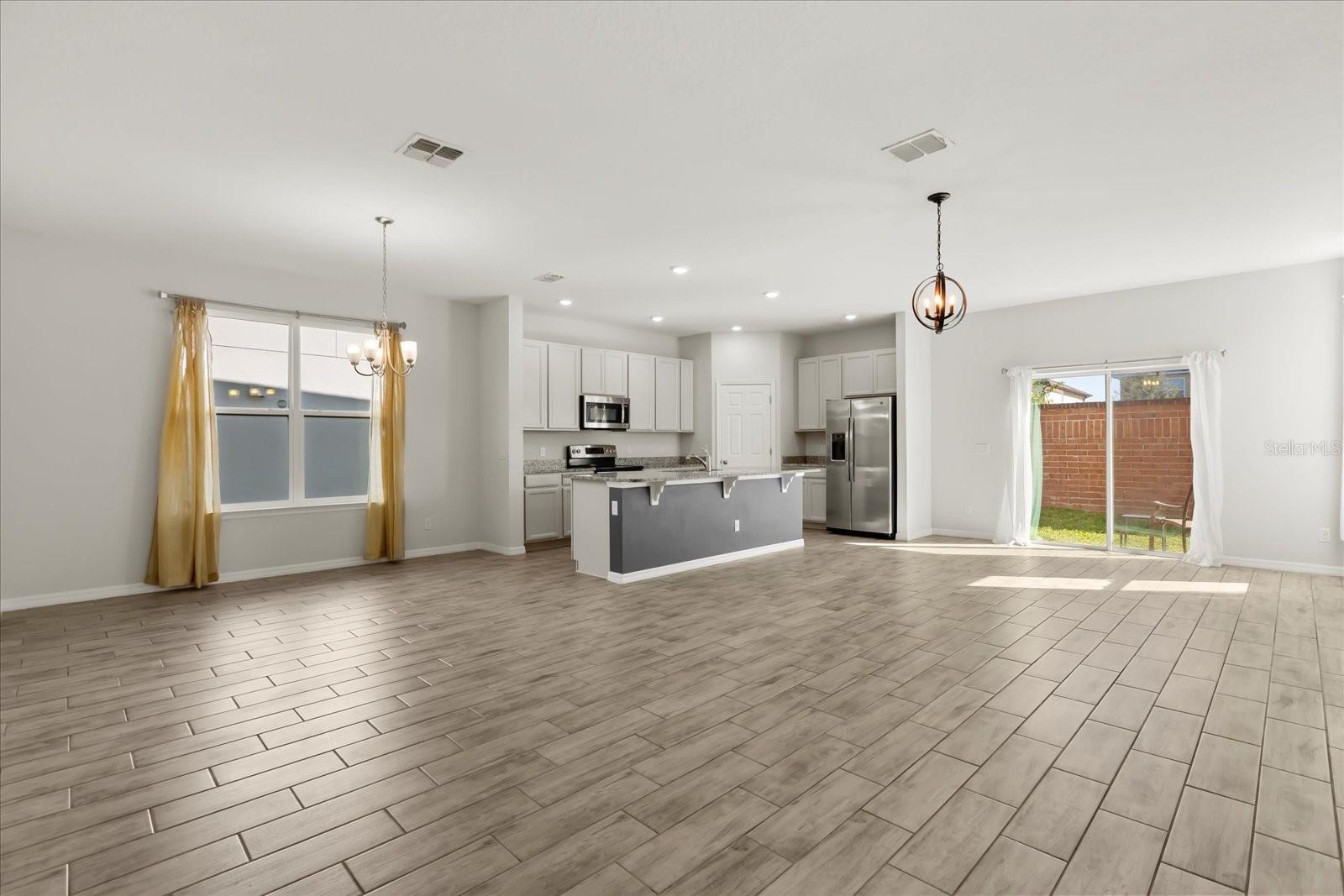 Image 5 of 40 For 170 Aberdeen Street