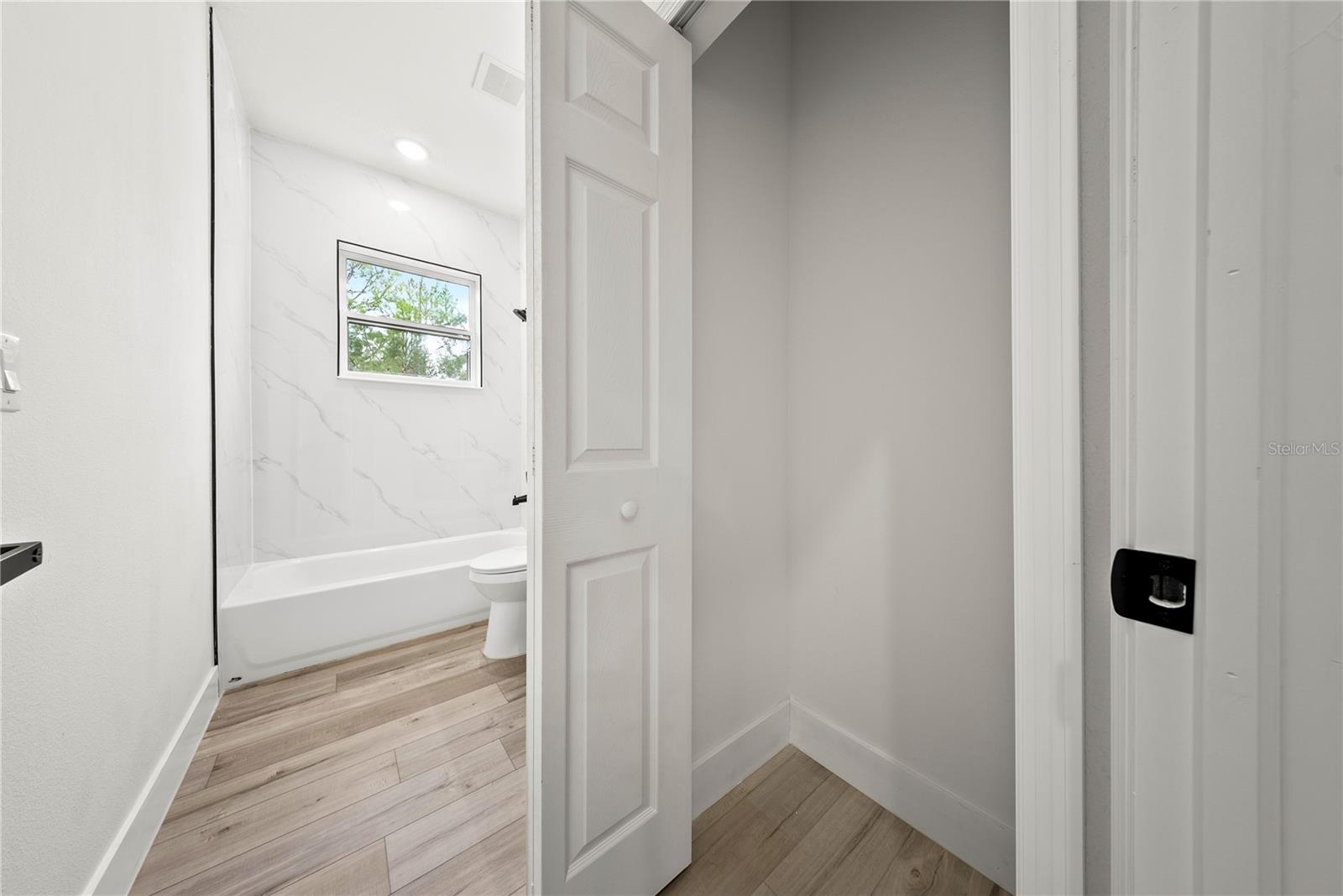 Image 22 of 55 For 3416 Eunice Drive