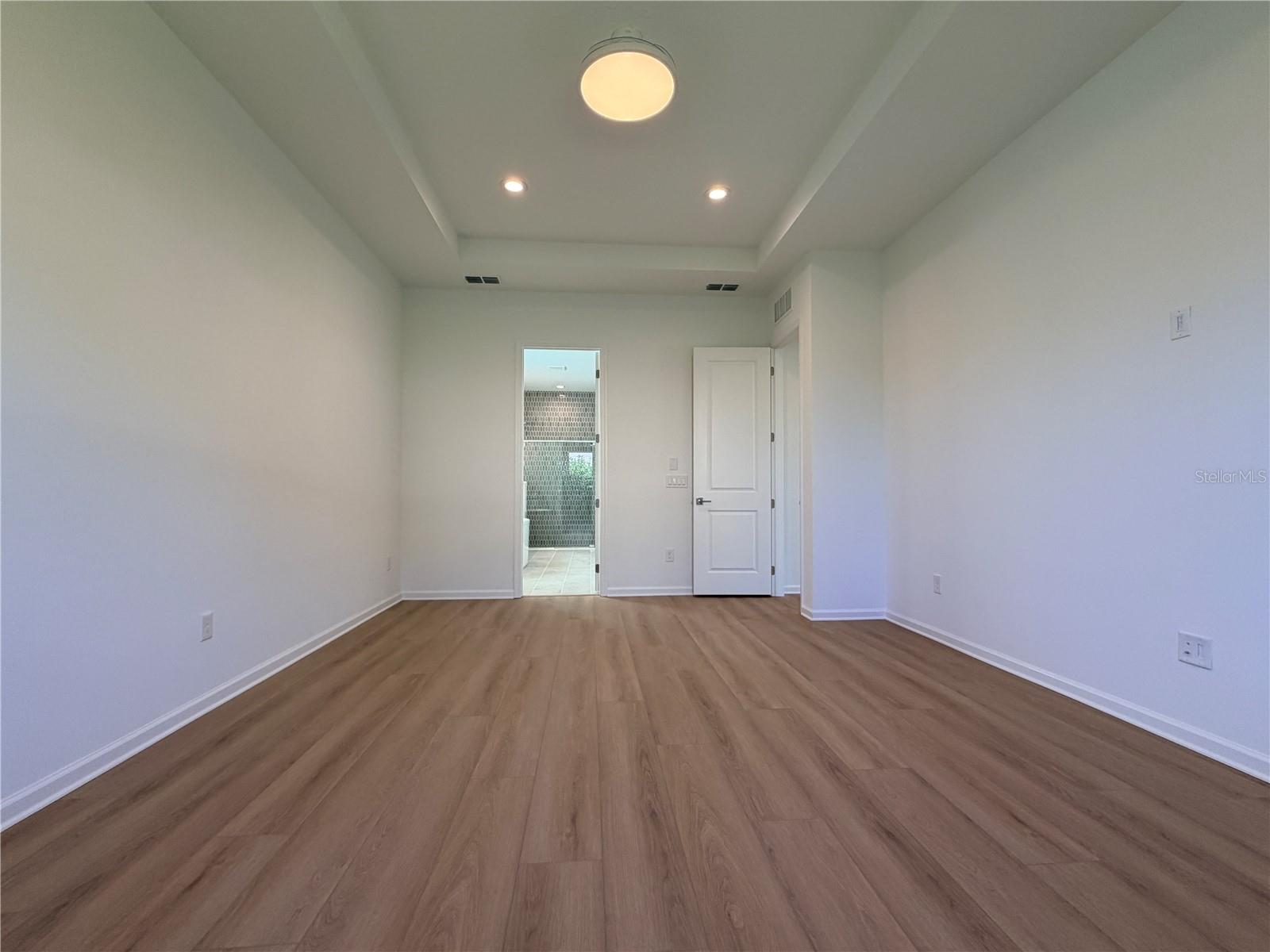 Image 21 of 25 For 14213 Spring Garden Drive