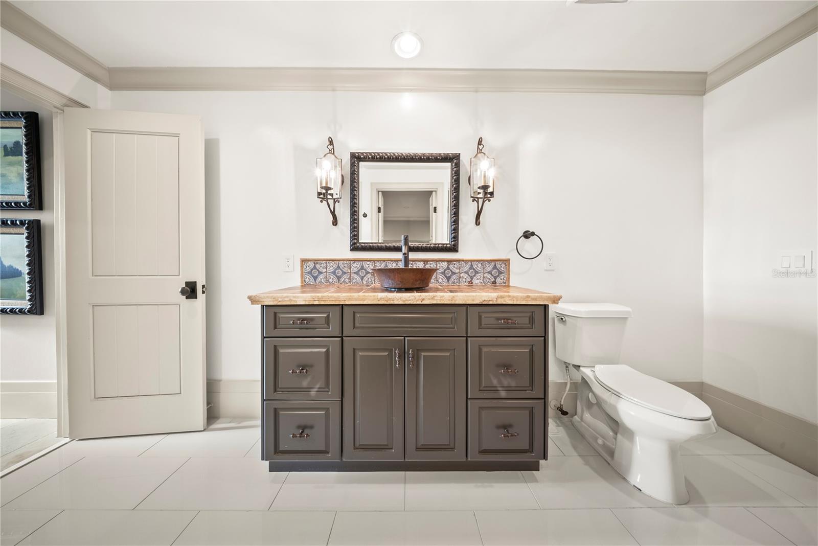 Image 56 of 100 For 5558 Brookline Drive