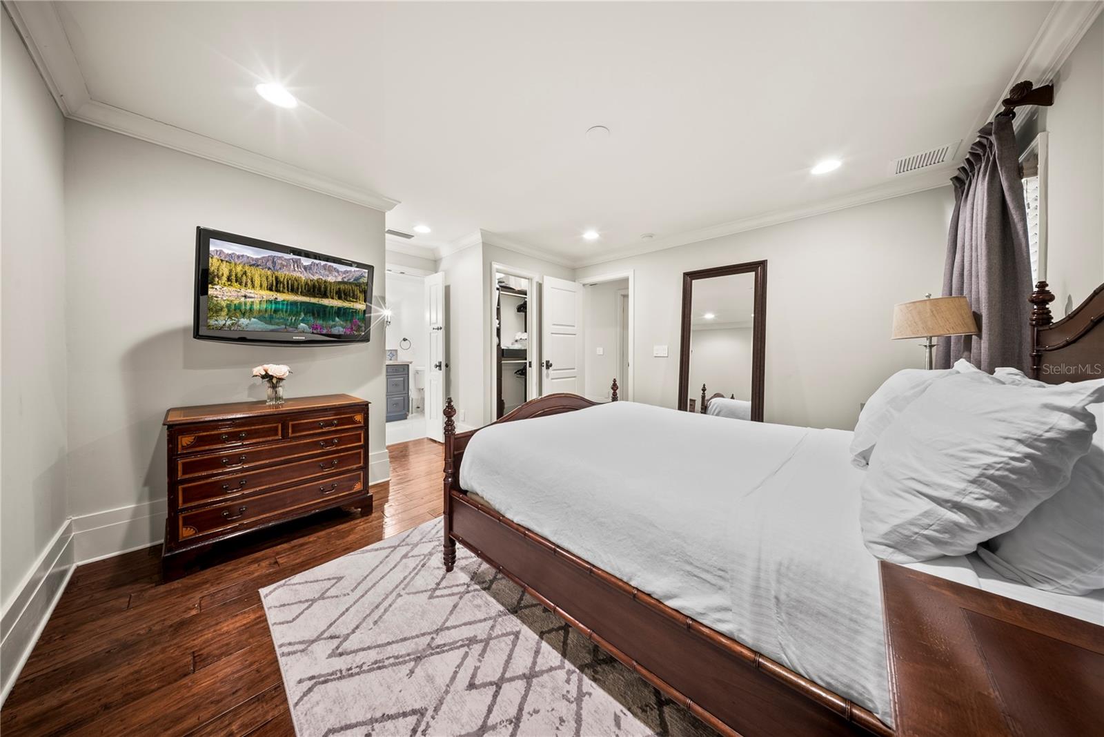 Image 58 of 100 For 5558 Brookline Drive