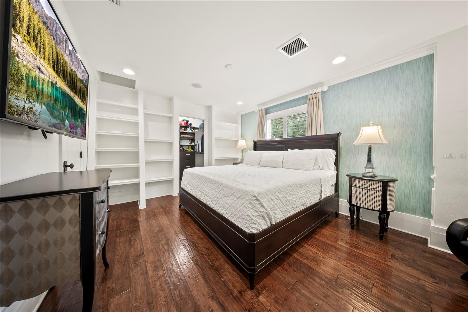 Image 60 of 100 For 5558 Brookline Drive