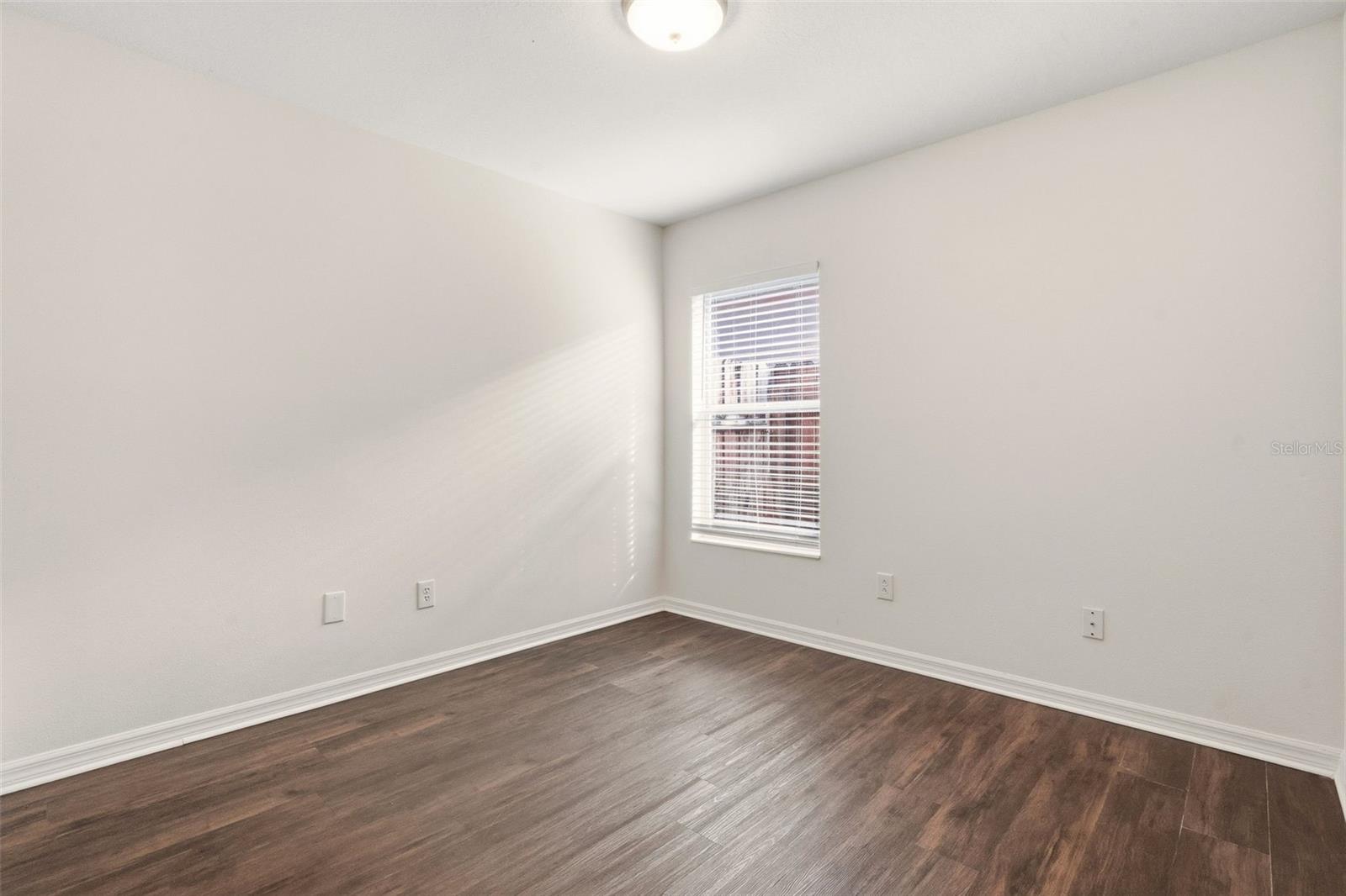 Image 21 of 26 For 927 Windton Oak Drive