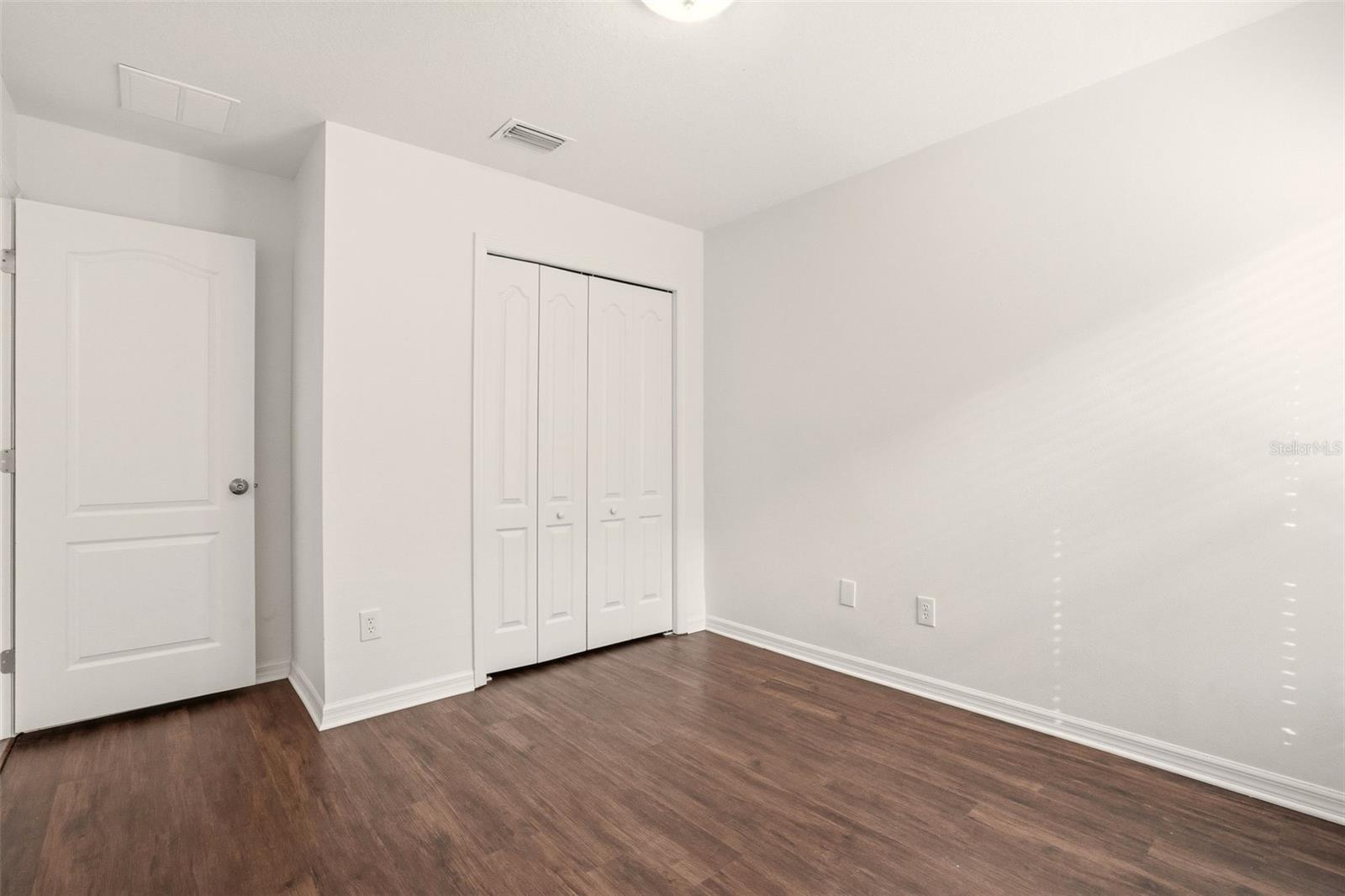 Image 22 of 26 For 927 Windton Oak Drive