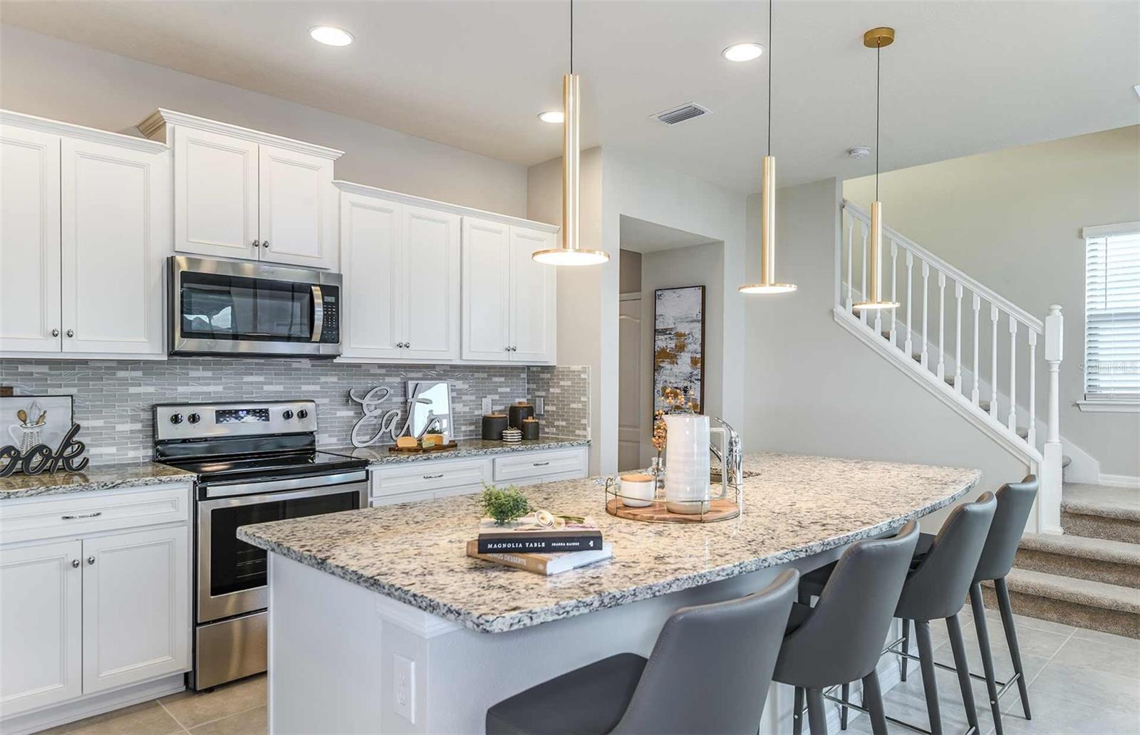 Image 5 of 21 For 16188 Palm Frond Avenue