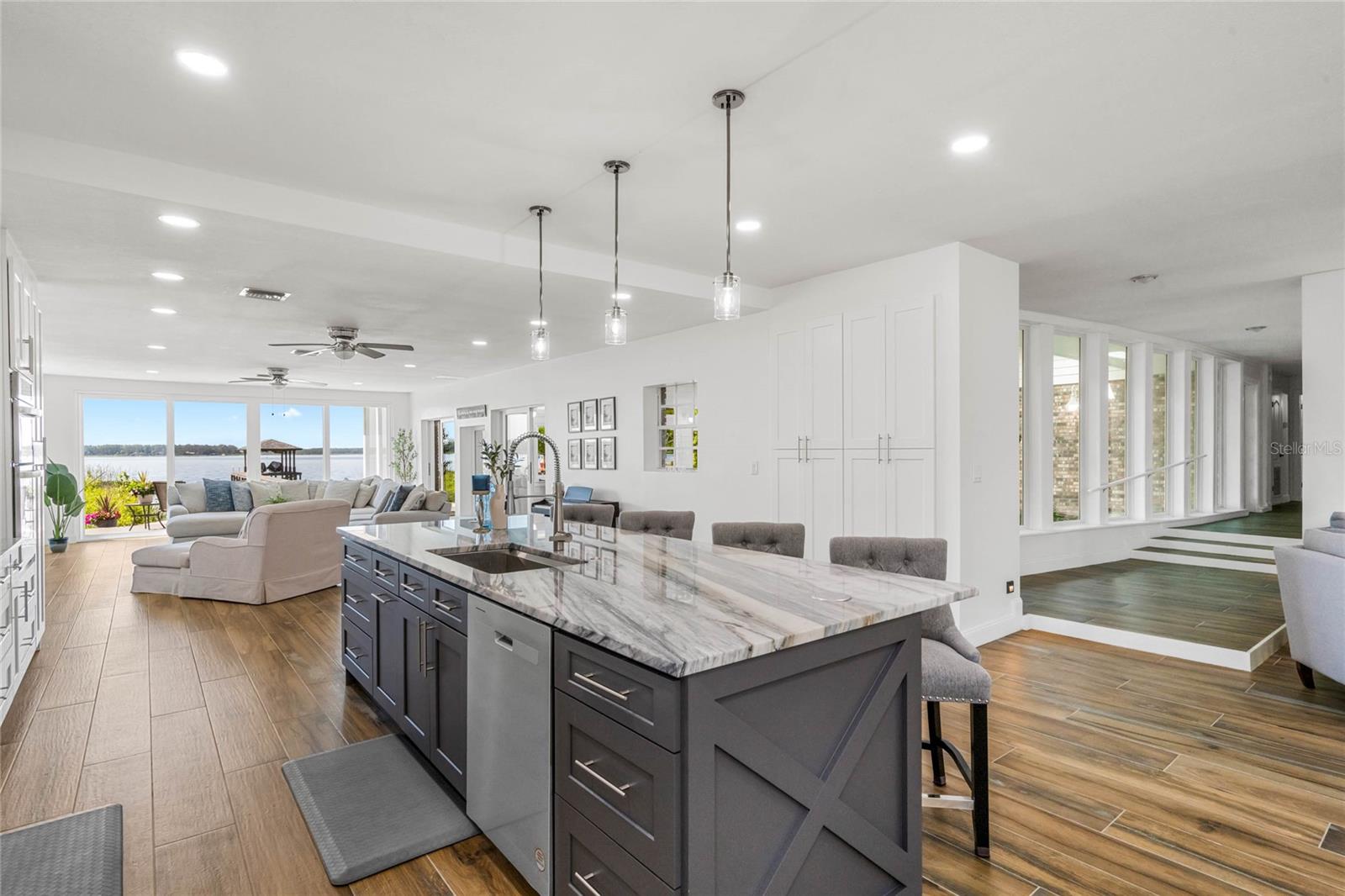 Image 16 of 99 For 13830 Lake Mary Jane Road